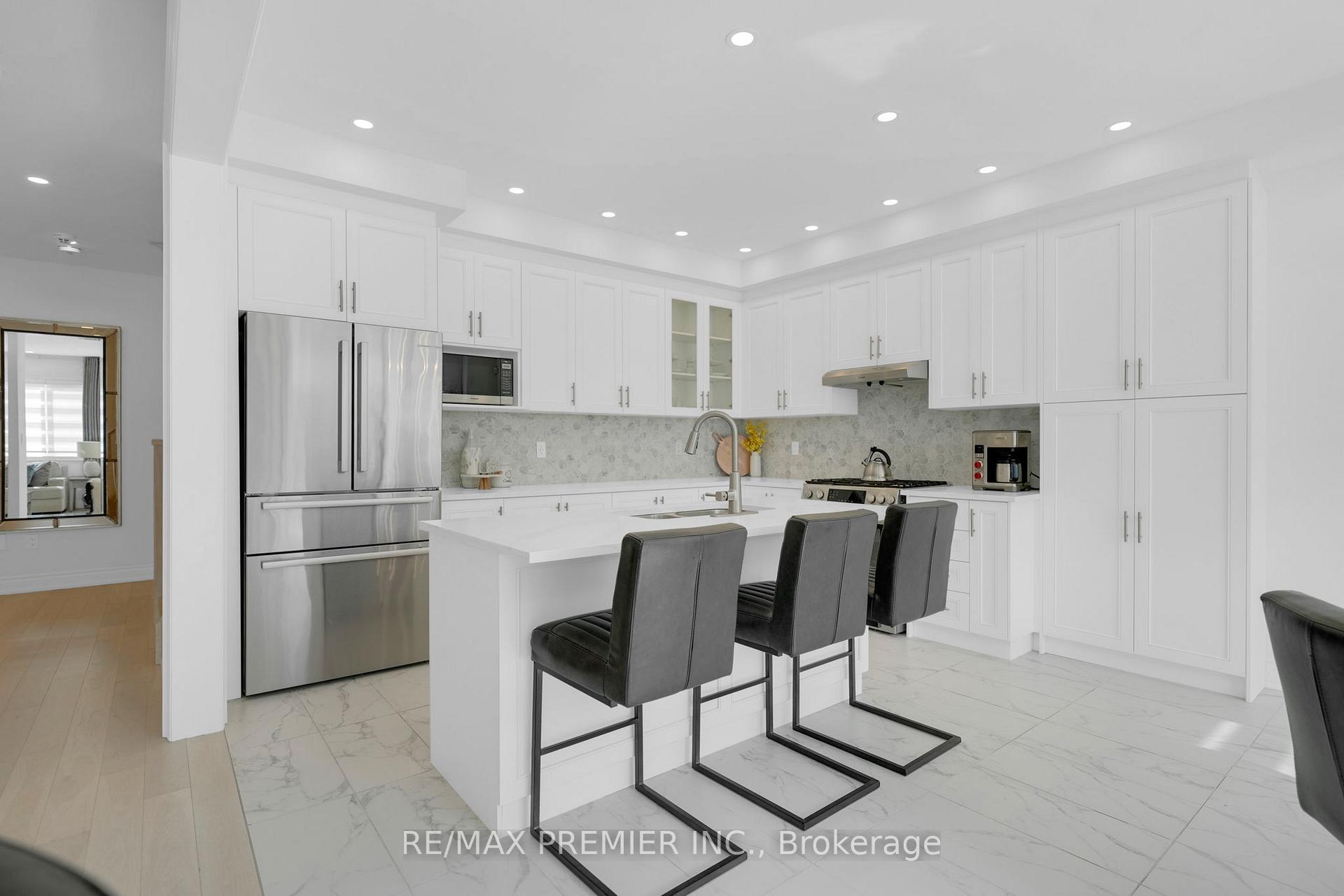 Photo 13 of 143 Cannes Avenue, Vaughan, Vellore Village — HOMEH