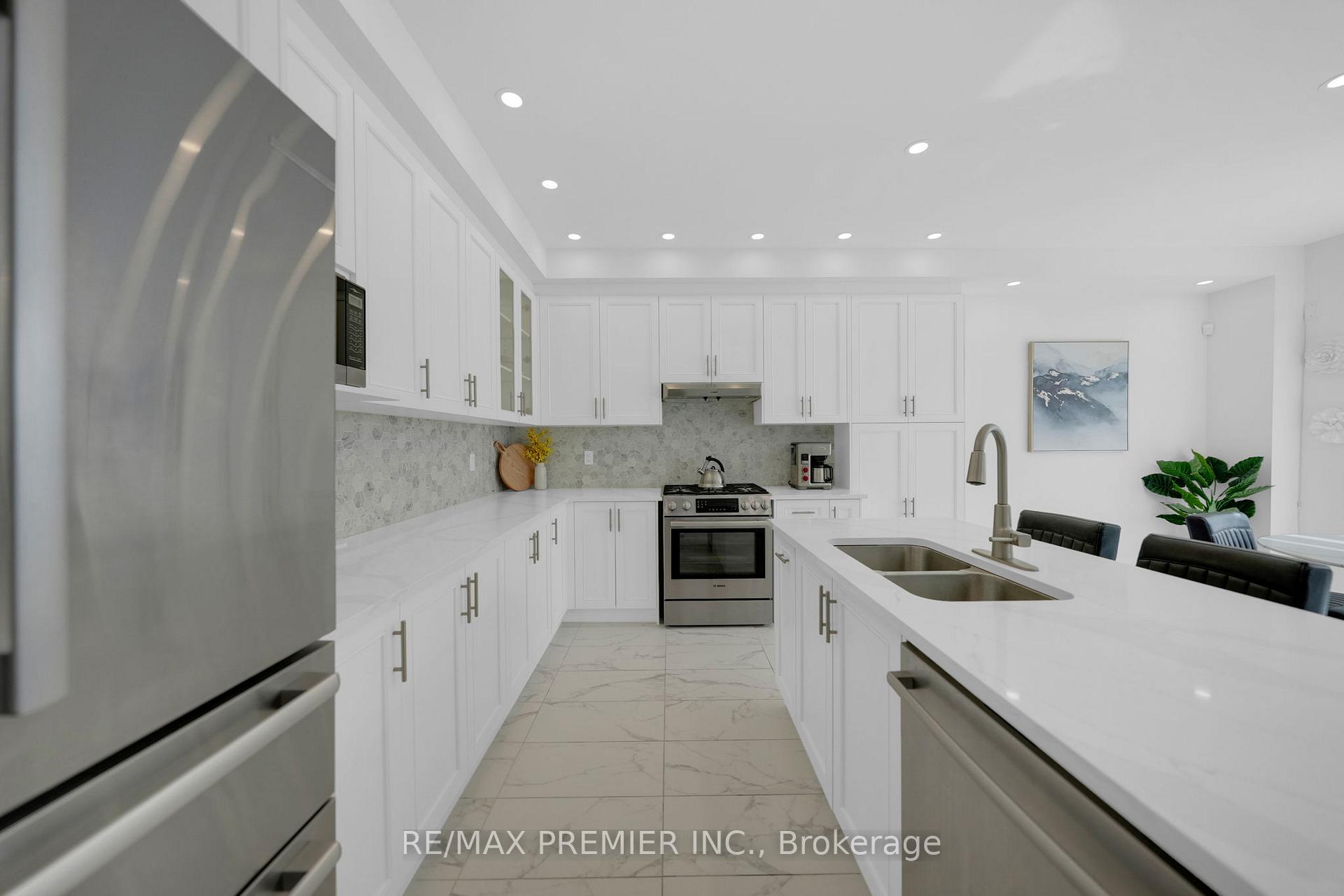 Photo 14 of 143 Cannes Avenue, Vaughan, Vellore Village — HOMEH