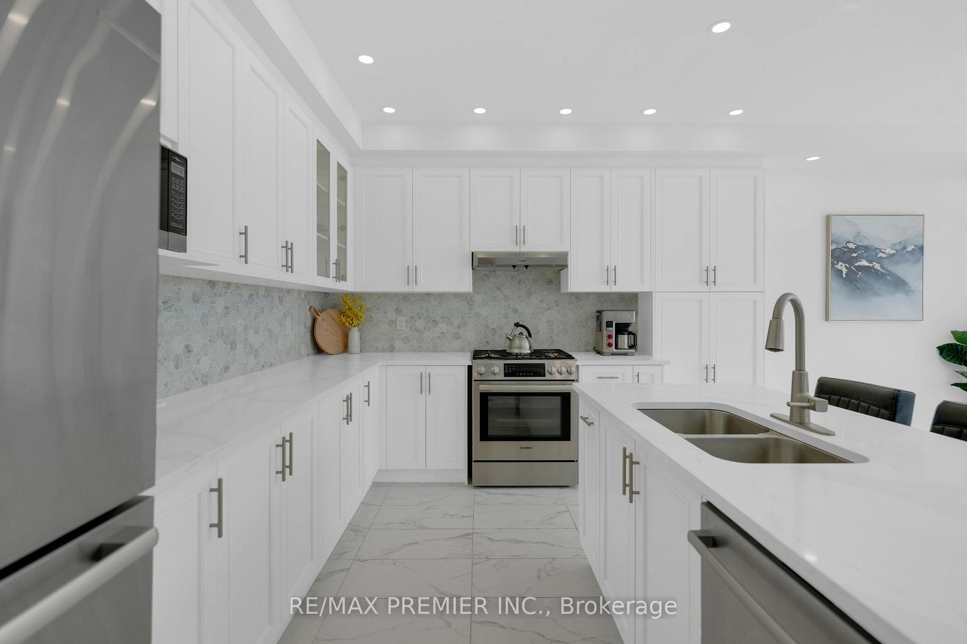 Photo 15 of 143 Cannes Avenue, Vaughan, Vellore Village — HOMEH