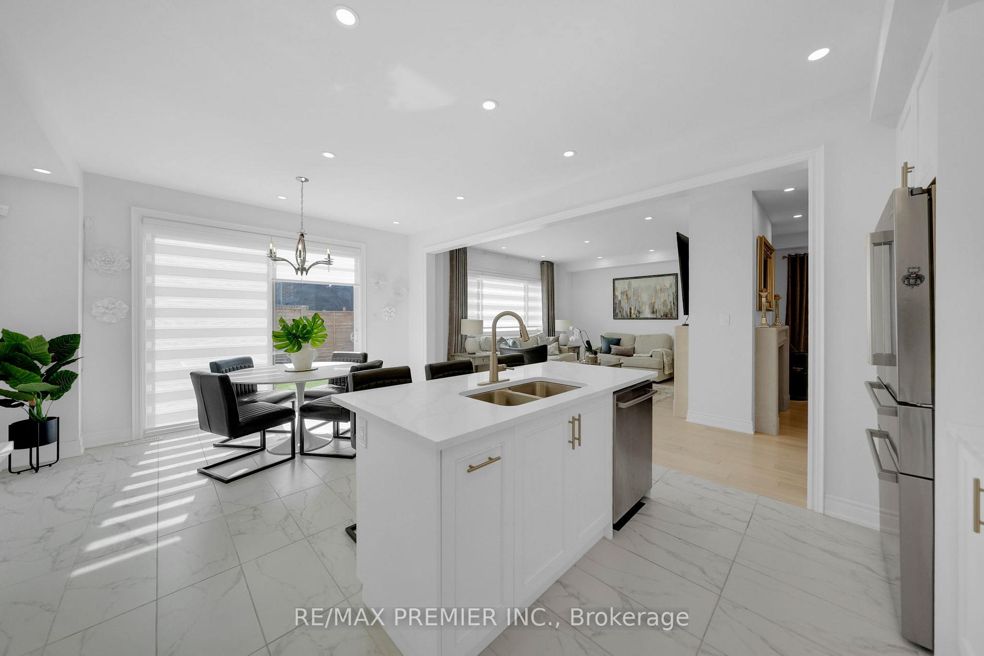 Photo 16 of 143 Cannes Avenue, Vaughan, Vellore Village — HOMEH