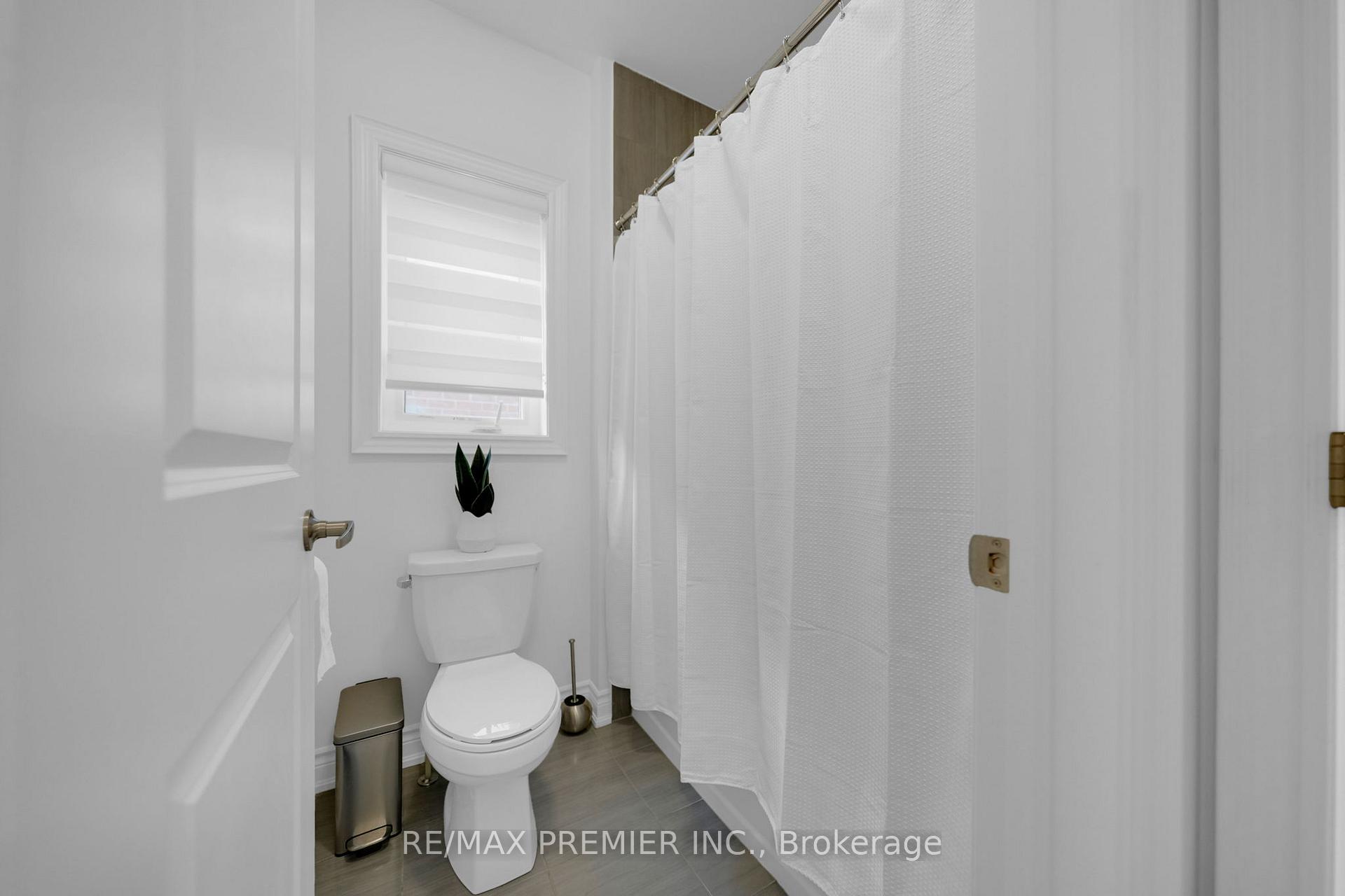 Photo 25 of 143 Cannes Avenue, Vaughan, Vellore Village — HOMEH