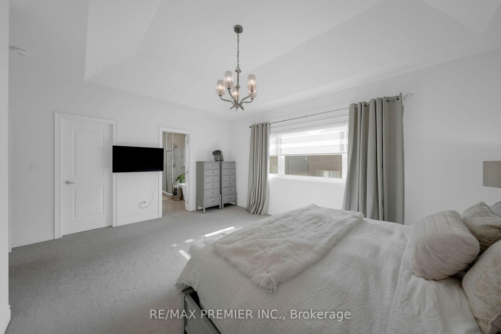 Photo 31 of 143 Cannes Avenue, Vaughan, Vellore Village — HOMEH