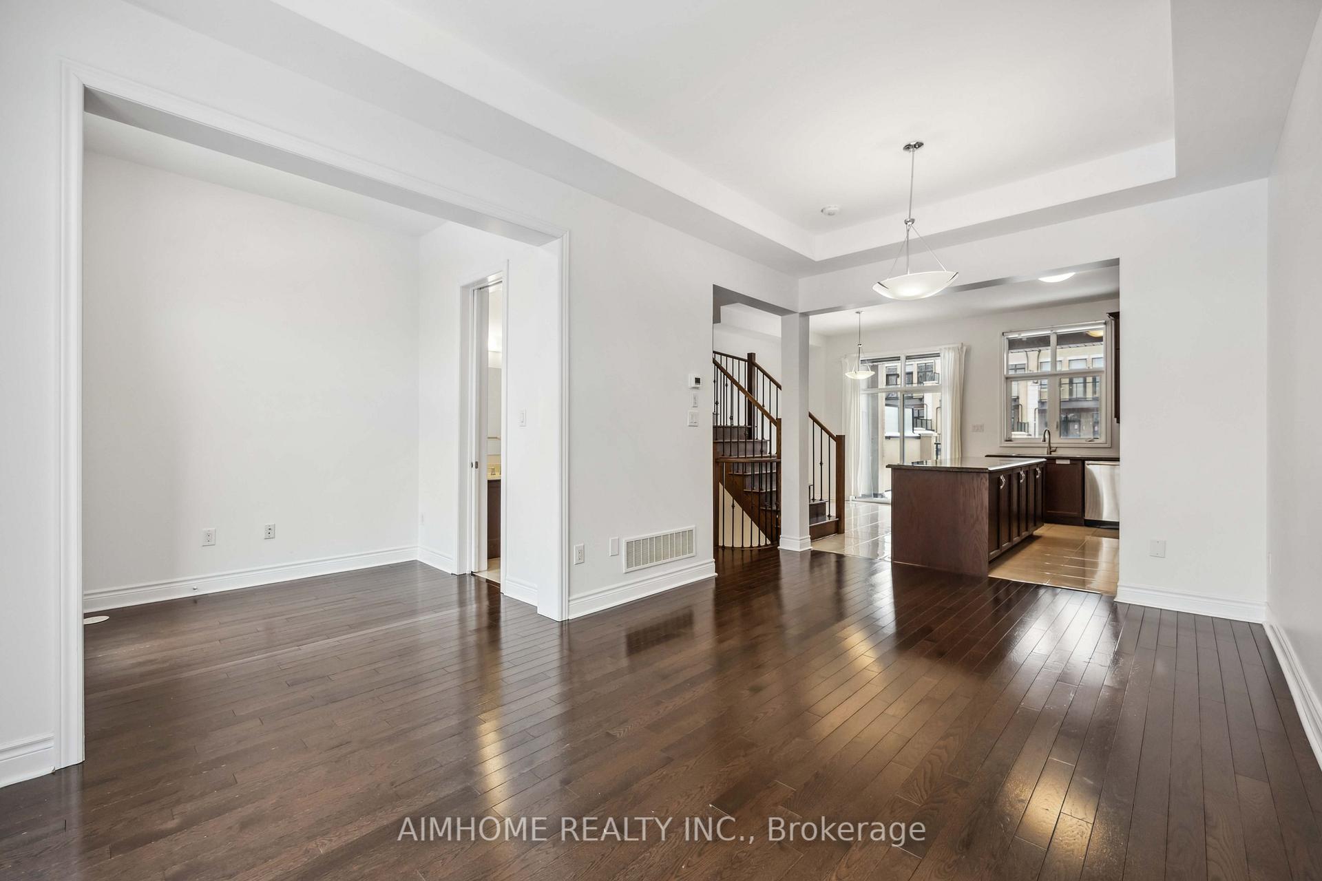 Photo 6 of 46 Carrville Woods Circle, Vaughan, Patterson — HOMEH