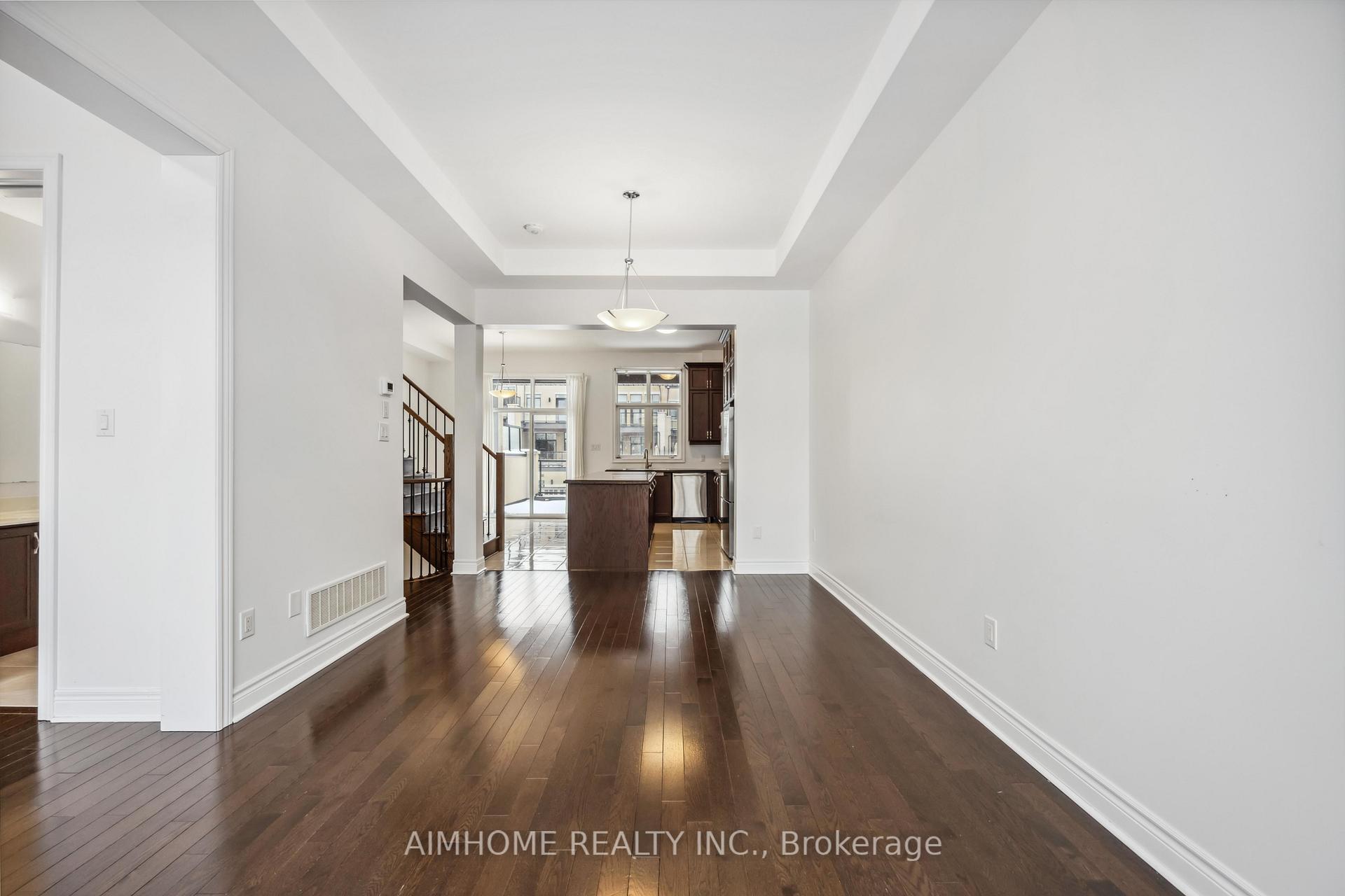 Photo 7 of 46 Carrville Woods Circle, Vaughan, Patterson — HOMEH