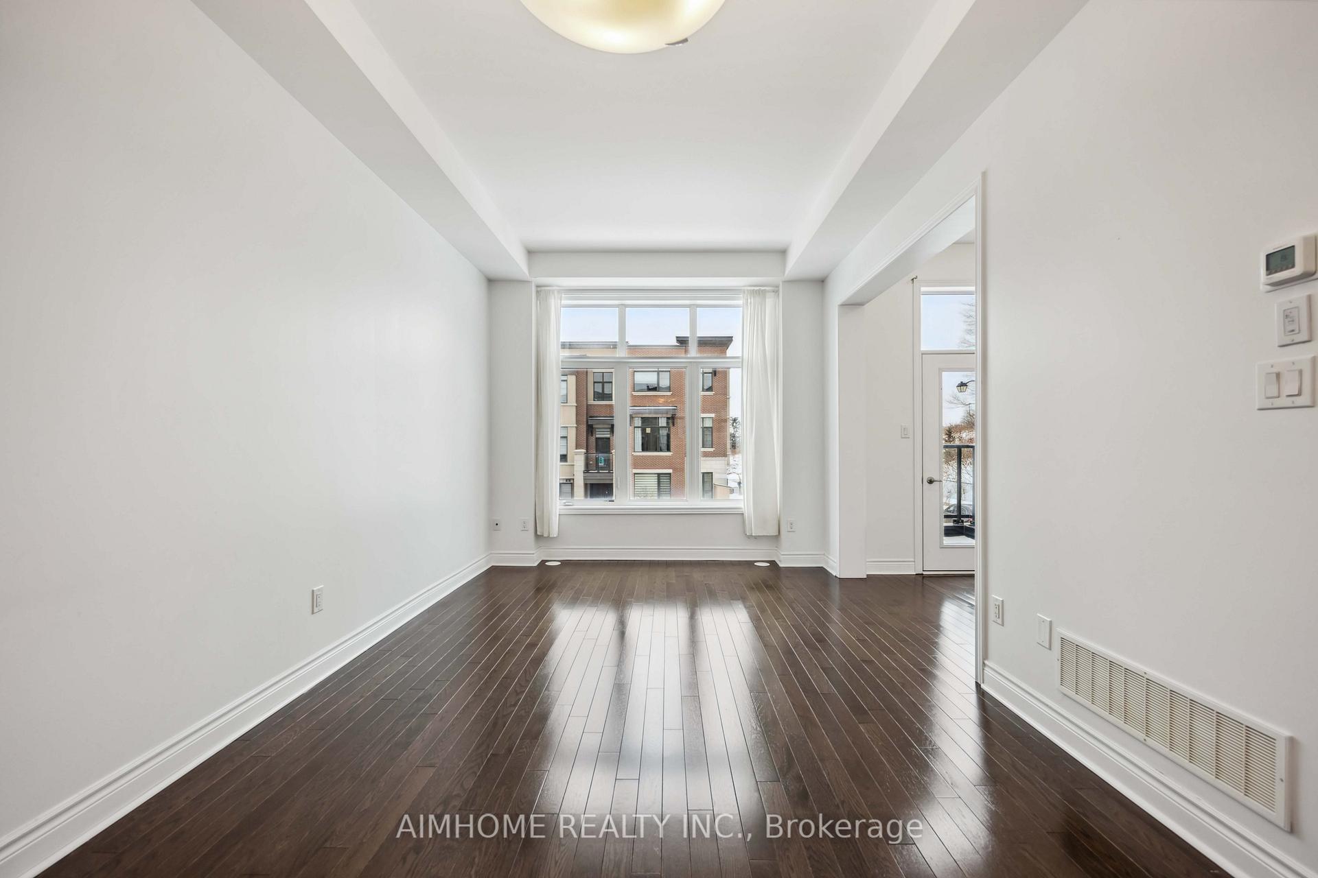 Photo 19 of 46 Carrville Woods Circle, Vaughan, Patterson — HOMEH