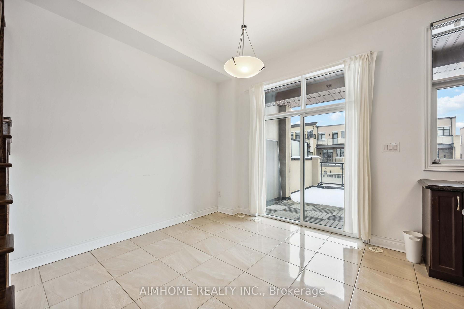 Photo 20 of 46 Carrville Woods Circle, Vaughan, Patterson — HOMEH