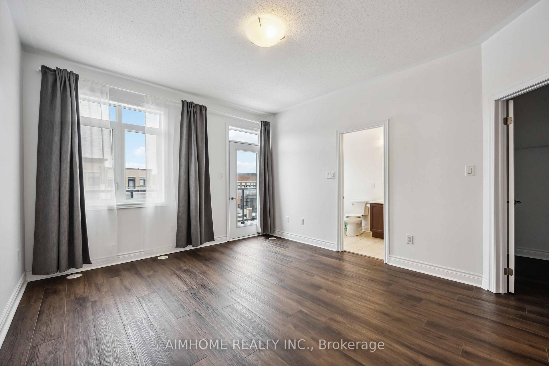 Photo 21 of 46 Carrville Woods Circle, Vaughan, Patterson — HOMEH