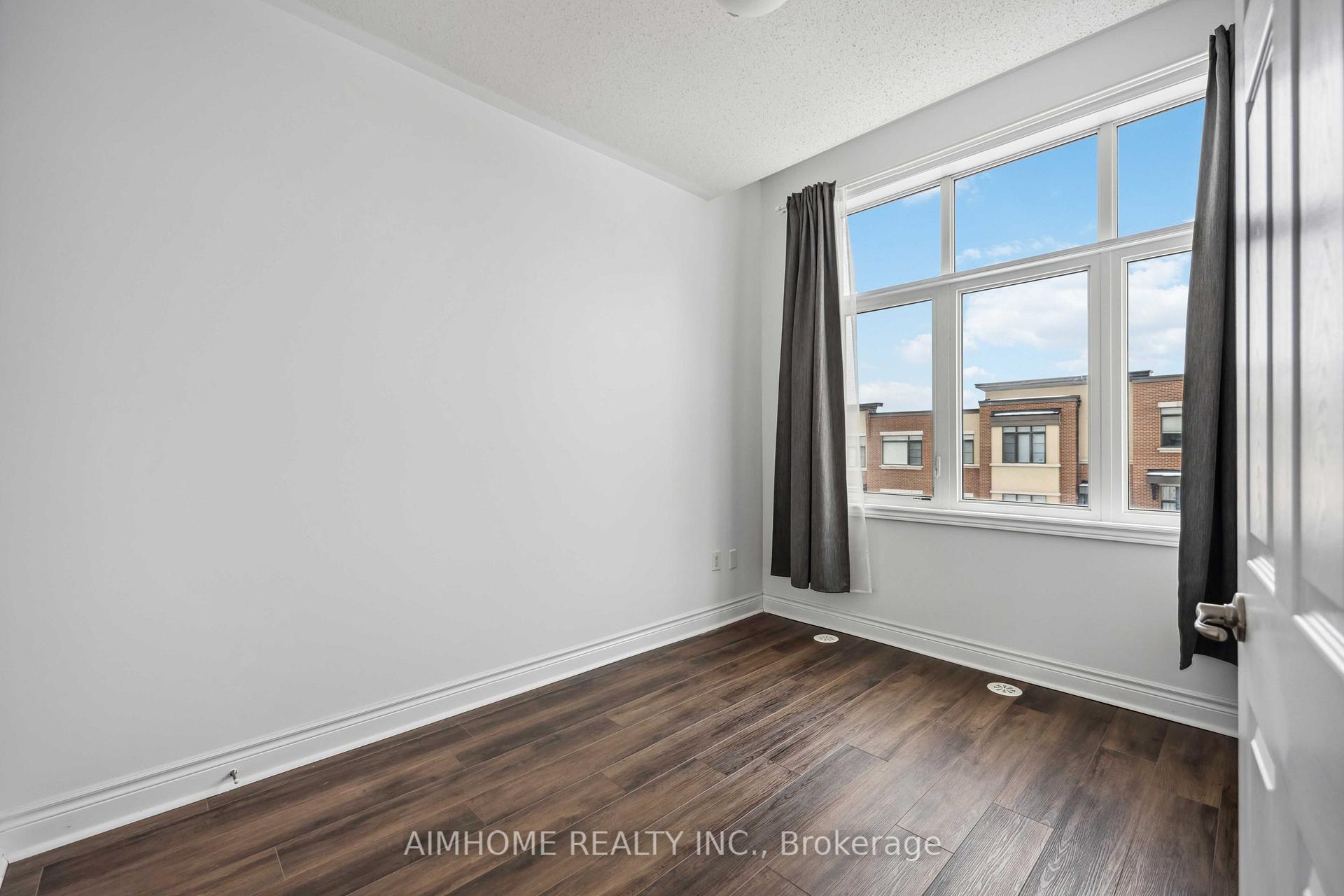 Photo 23 of 46 Carrville Woods Circle, Vaughan, Patterson — HOMEH