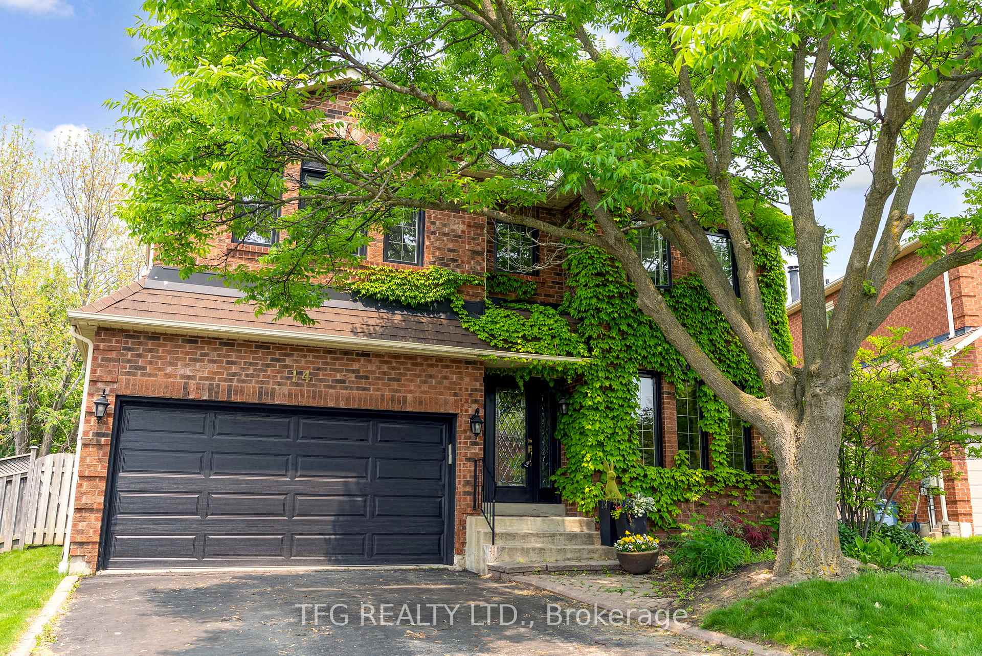 Photo 2 of 14 Lismer Drive, Whitby, Pringle Creek — HOMEH