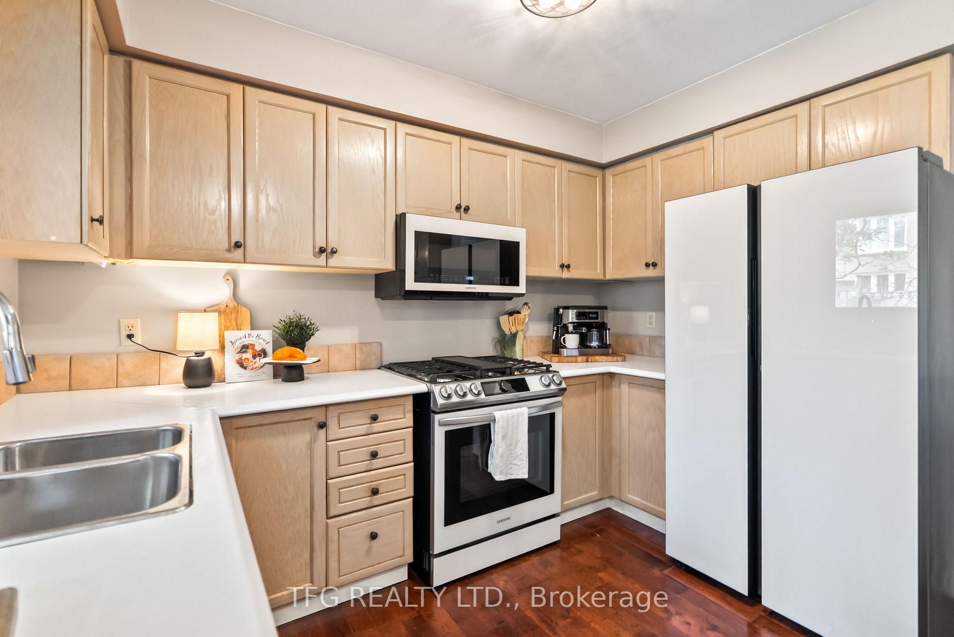 Photo 16 of 14 Lismer Drive, Whitby, Pringle Creek — HOMEH