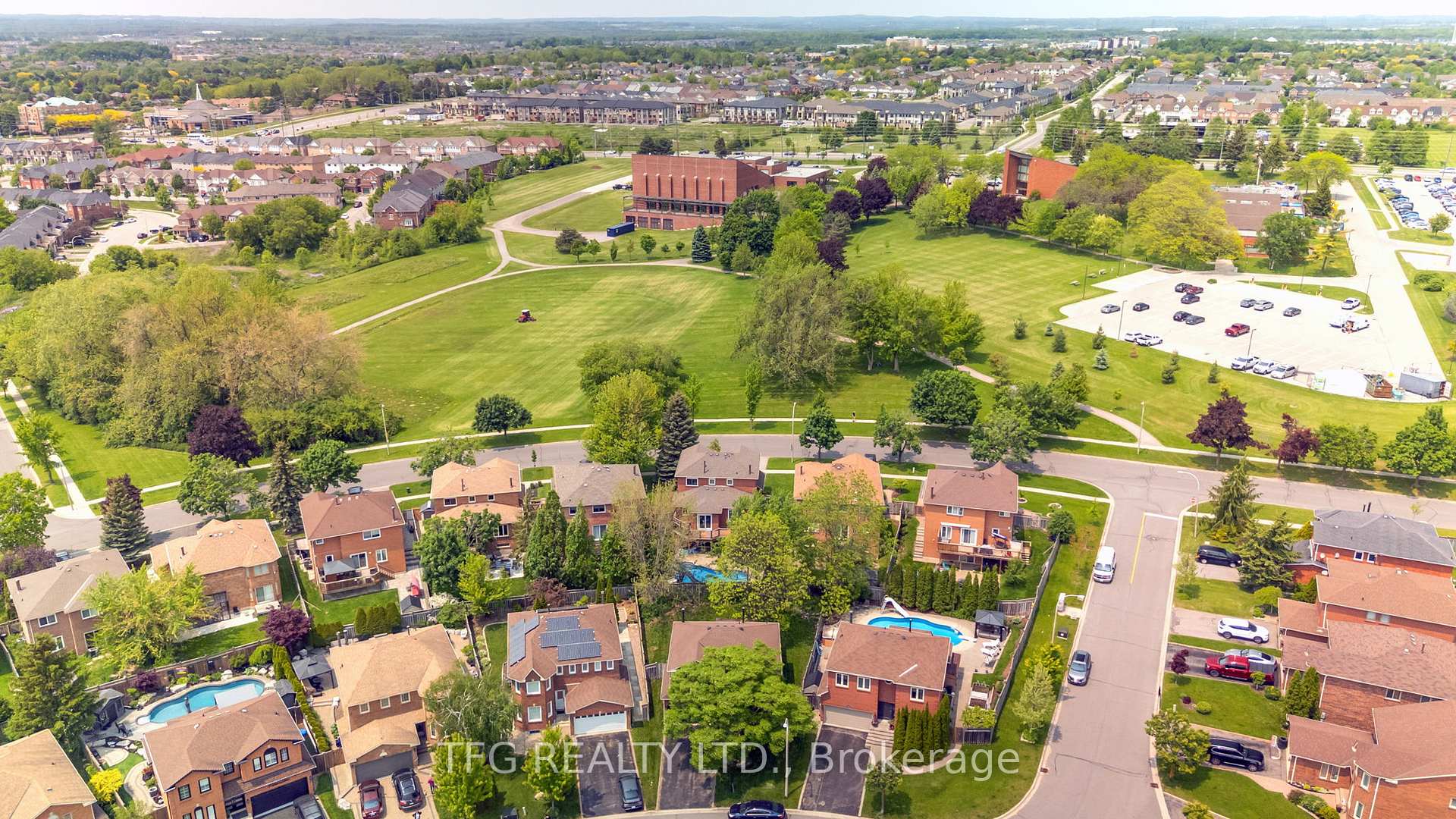 Photo 37 of 14 Lismer Drive, Whitby, Pringle Creek — HOMEH
