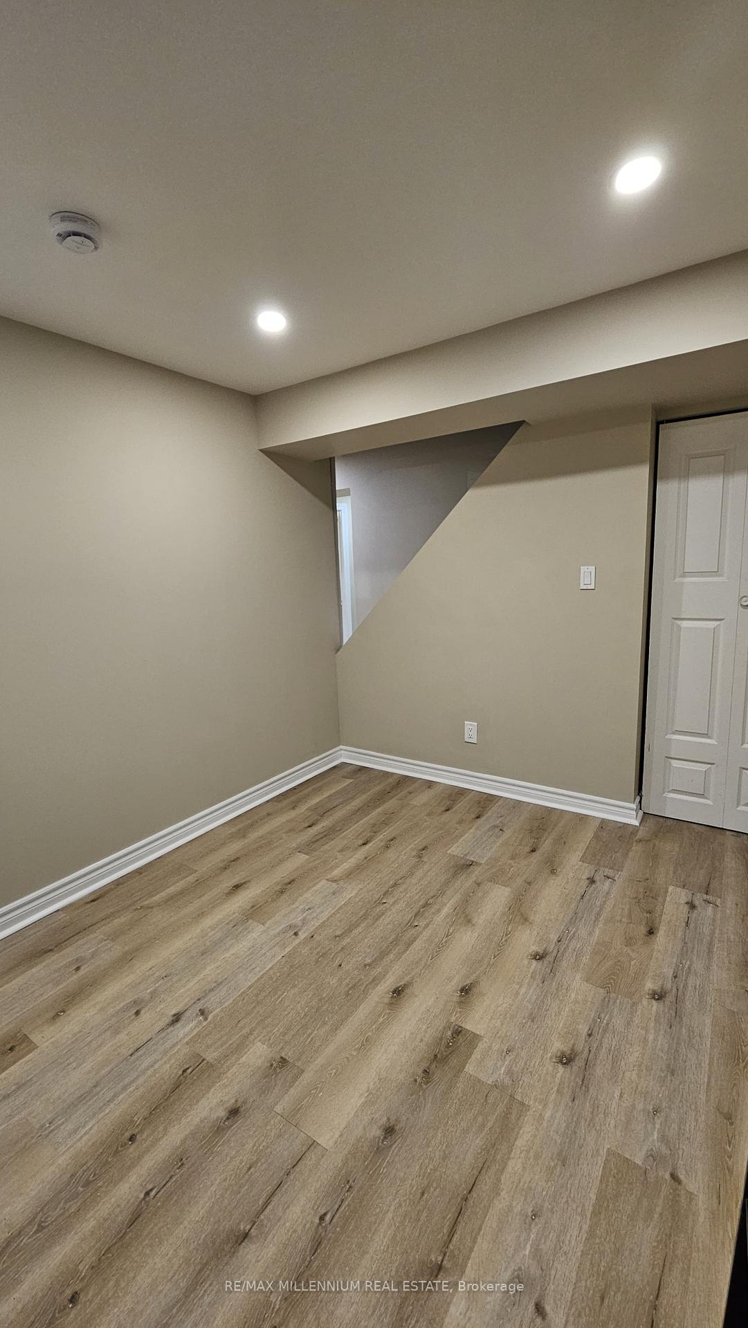 Photo 4 of Unit Lower, 25 Canvasback Drive, Vaughan, Vellore Village — HOMEH