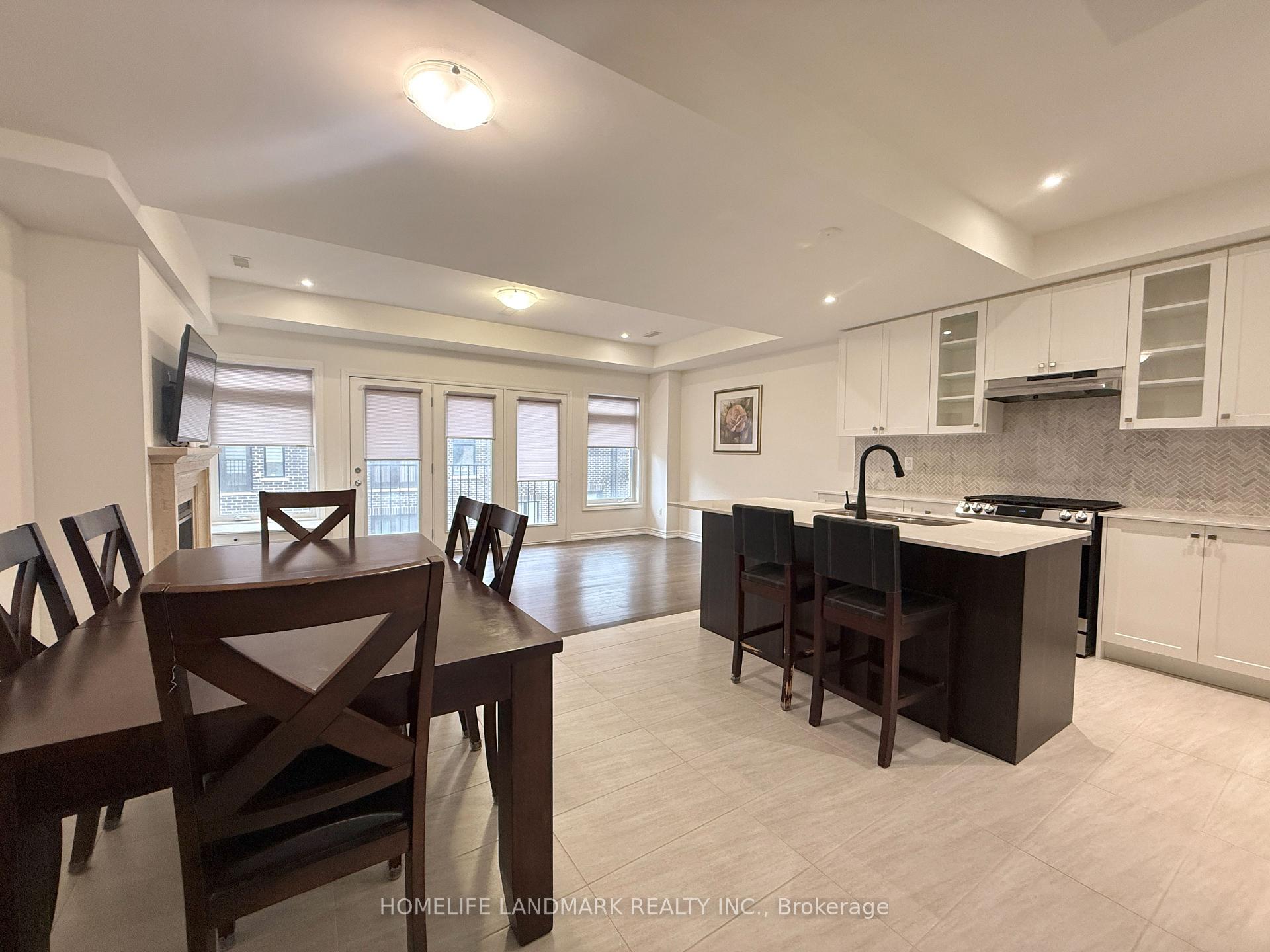 Photo 4 of 46 Bawden Drive, Richmond Hill, Rural Richmond Hill — HOMEH