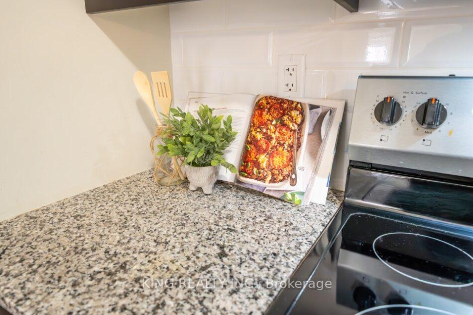 Photo 21 of 3345 Thunderbird Promenade, Pickering, Rural Pickering — HOMEH