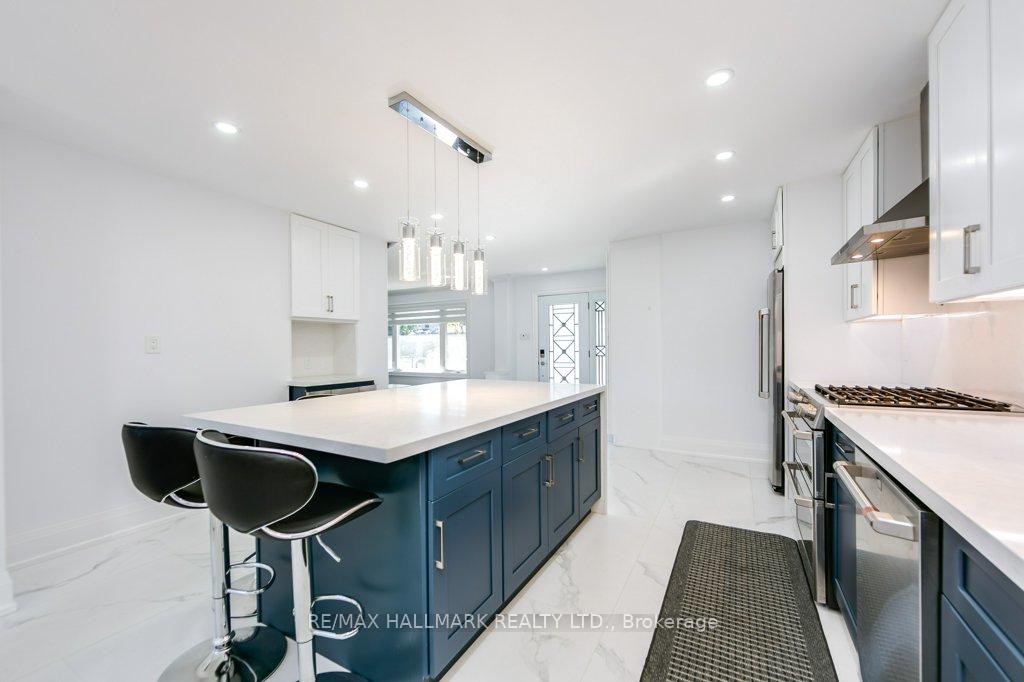 Photo 5 of 22 Fran Drive, Vaughan, West Woodbridge — HOMEH
