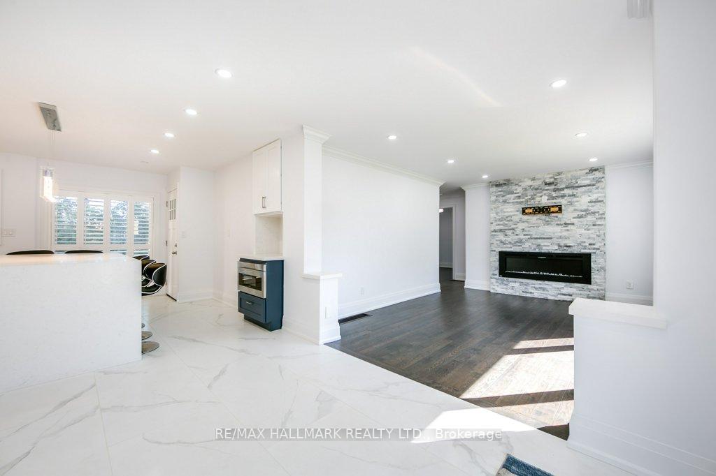Photo 7 of 22 Fran Drive, Vaughan, West Woodbridge — HOMEH
