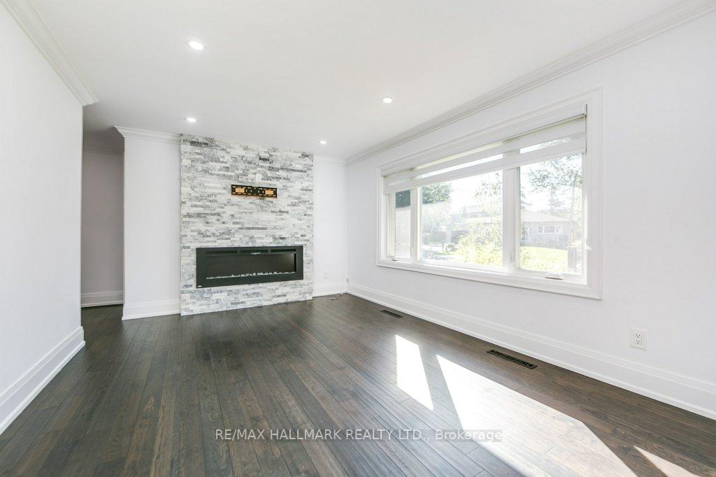 Photo 8 of 22 Fran Drive, Vaughan, West Woodbridge — HOMEH