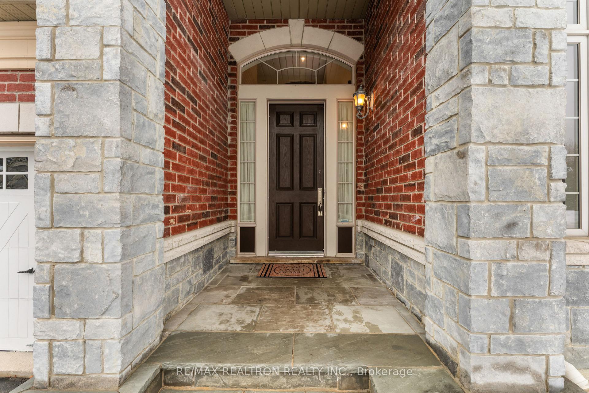 Photo 4 of 41 Pheasant Drive, Richmond Hill, Oak Ridges — HOMEH