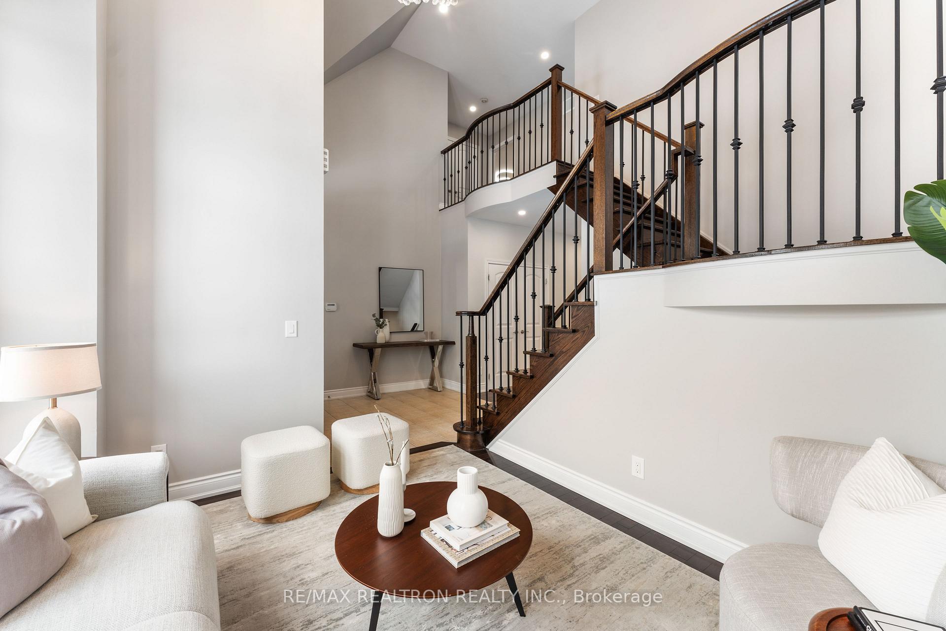 Photo 8 of 41 Pheasant Drive, Richmond Hill, Oak Ridges — HOMEH