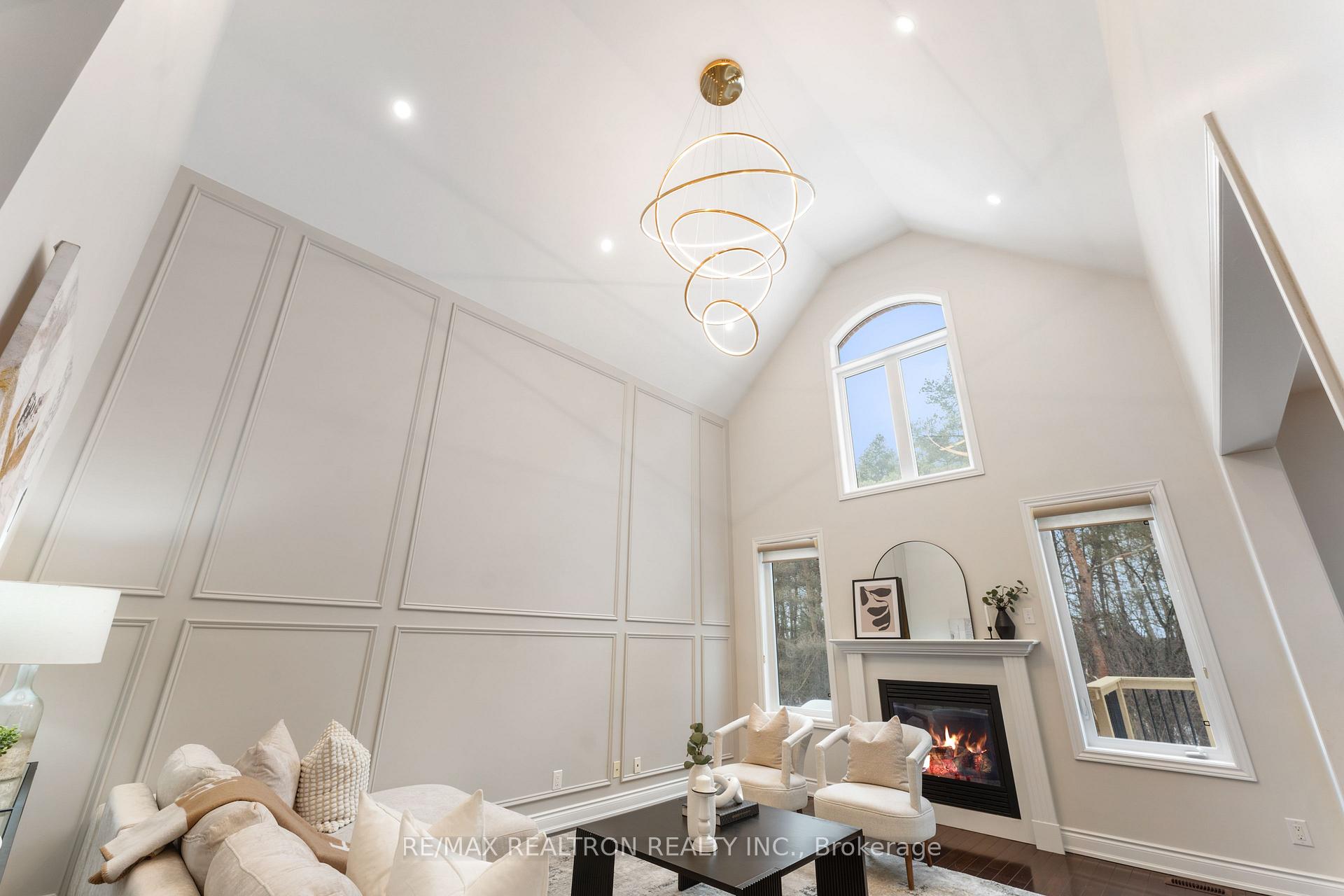 Photo 12 of 41 Pheasant Drive, Richmond Hill, Oak Ridges — HOMEH