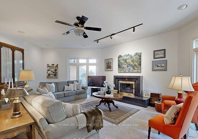 Photo 16 of 36 Hillholm Boulevard, Richmond Hill, Bayview Hill — HOMEH