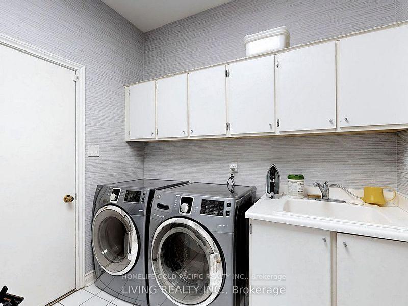 Photo 21 of 36 Hillholm Boulevard, Richmond Hill, Bayview Hill — HOMEH