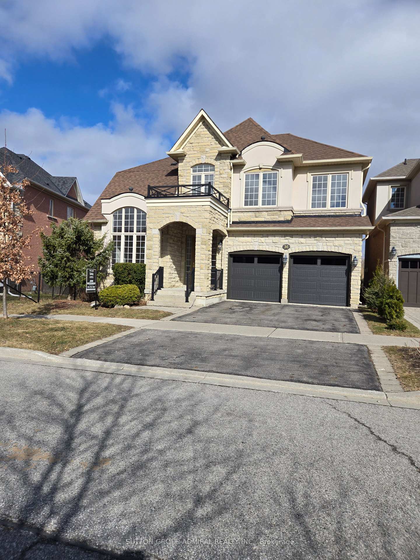 Photo 1 of 36 Selleck Drive, Richmond Hill, Oak Ridges — HOMEH
