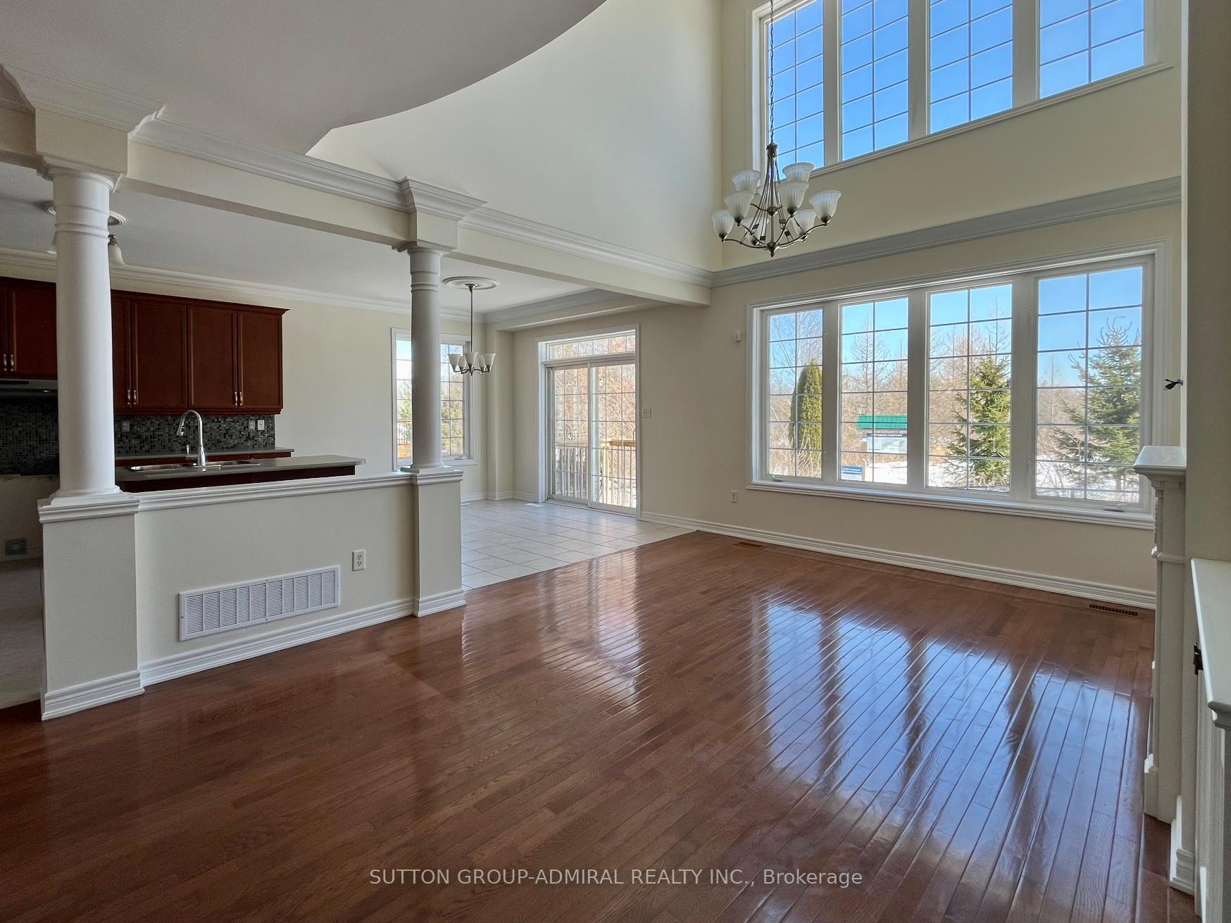 Photo 10 of 36 Selleck Drive, Richmond Hill, Oak Ridges — HOMEH