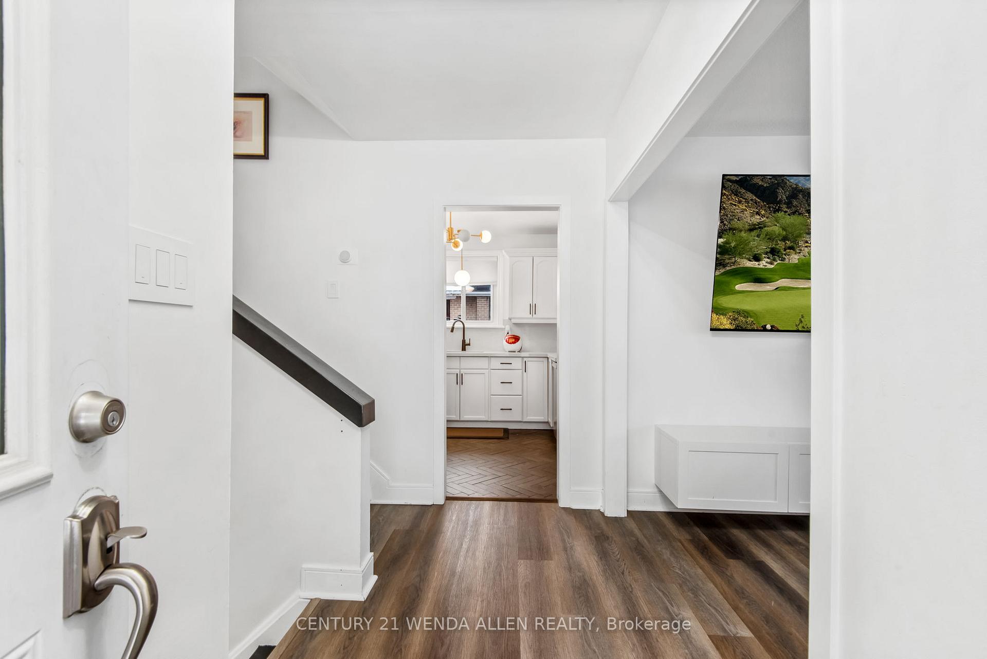 Photo 5 of 1350 Tatra Drive, Pickering, Bay Ridges — HOMEH