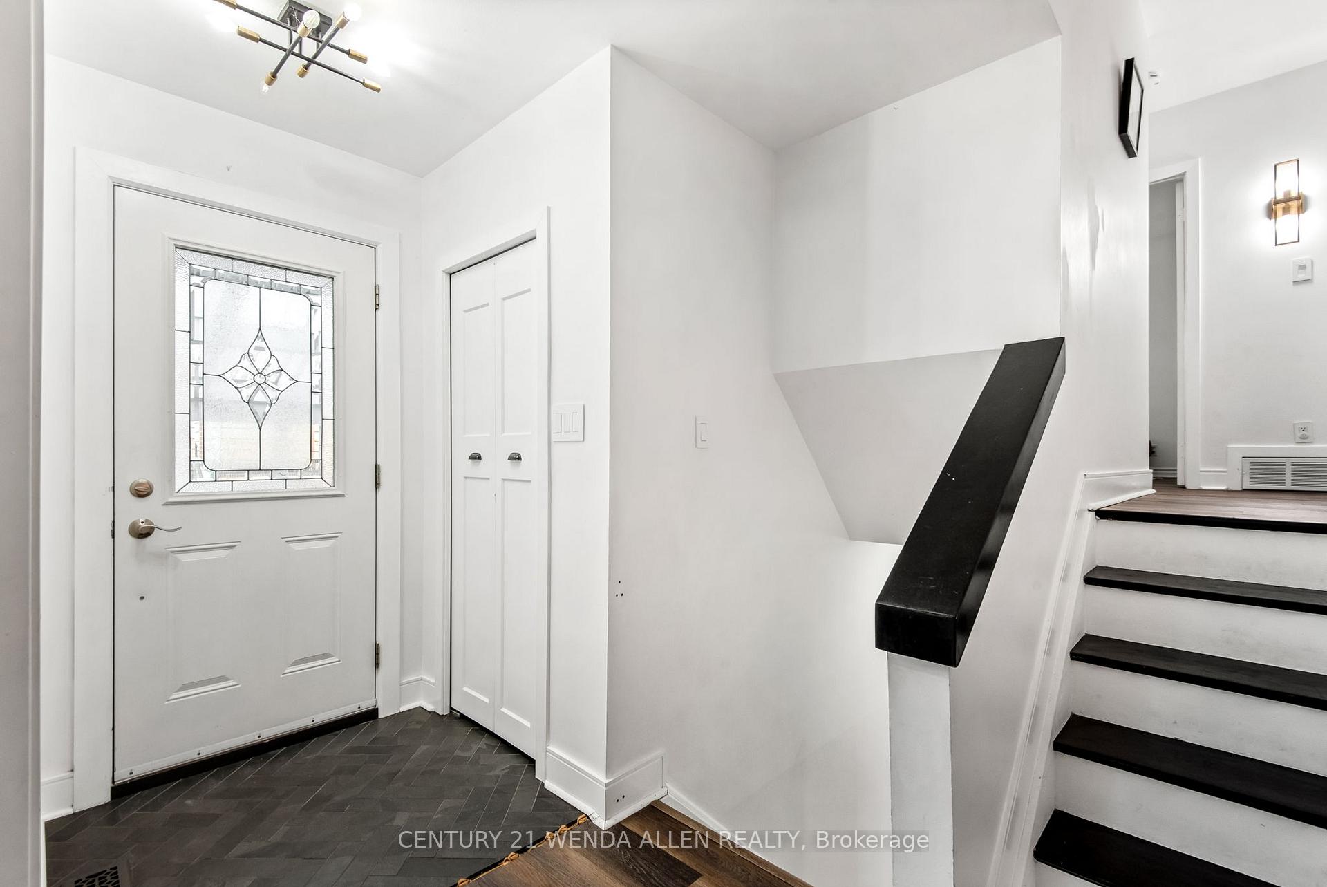 Photo 6 of 1350 Tatra Drive, Pickering, Bay Ridges — HOMEH