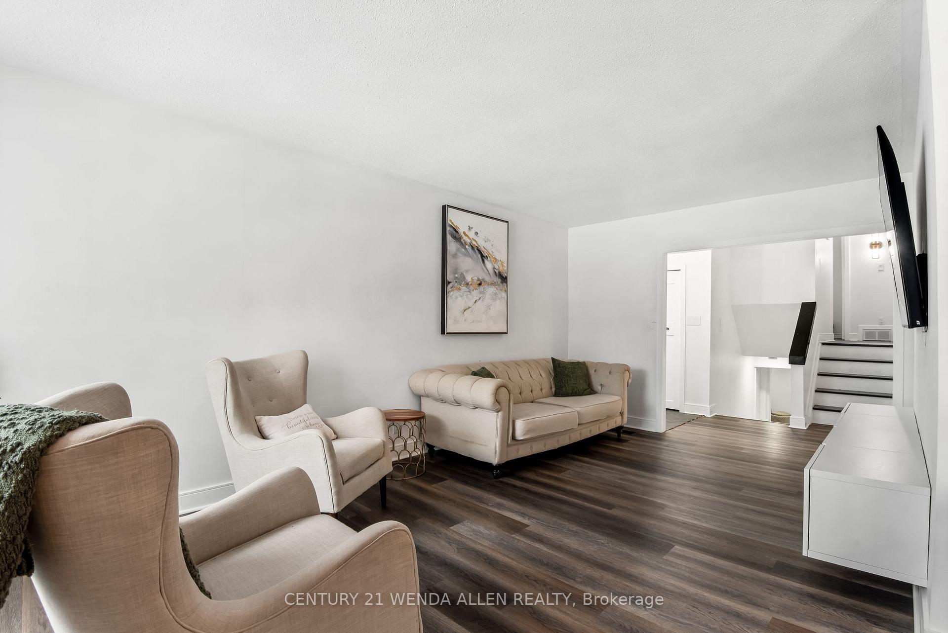 Photo 9 of 1350 Tatra Drive, Pickering, Bay Ridges — HOMEH