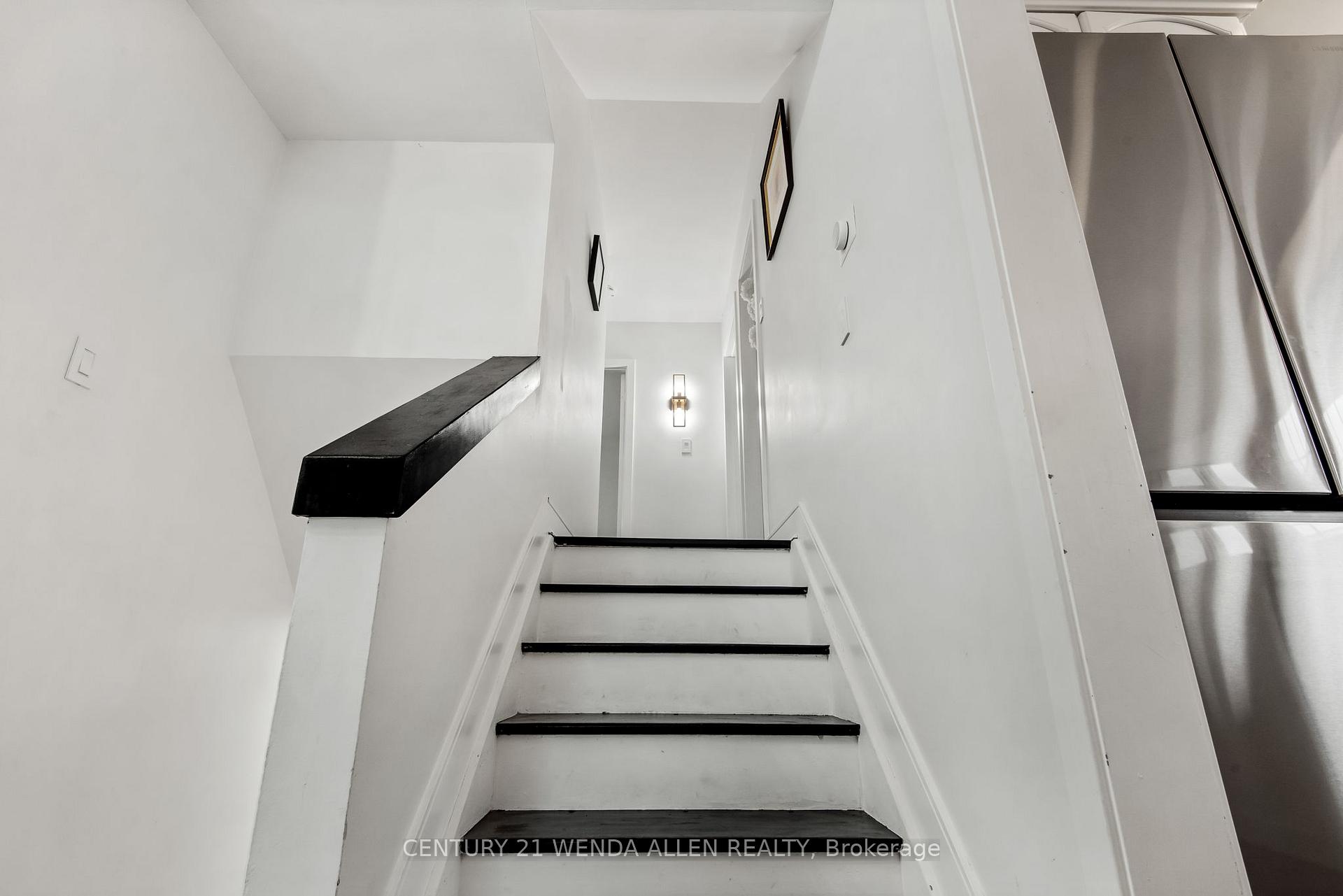 Photo 31 of 1350 Tatra Drive, Pickering, Bay Ridges — HOMEH