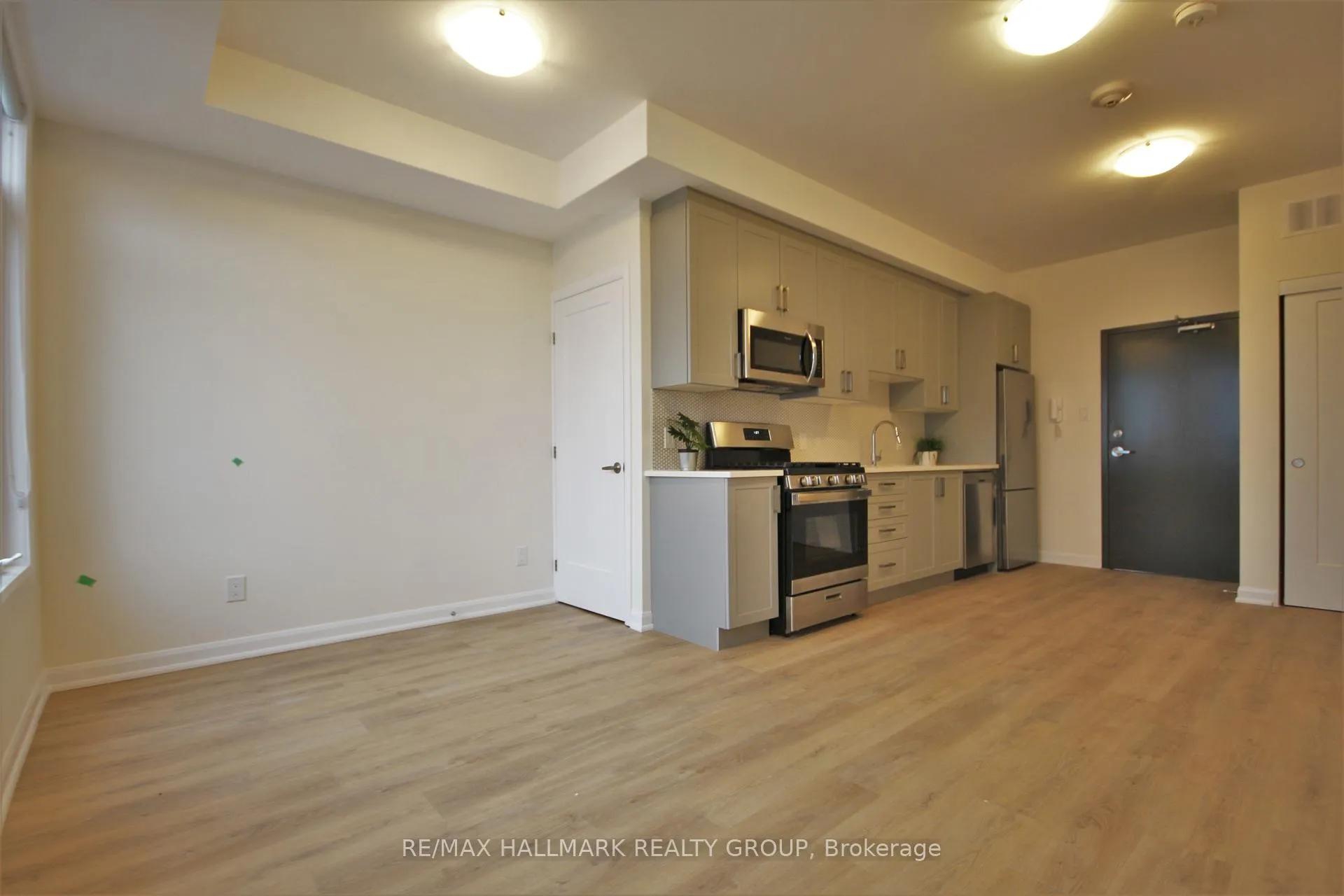 Photo 3 of Unit 202, 351 Croydon Avenue, Ottawa, Lincoln Heights — HOMEH