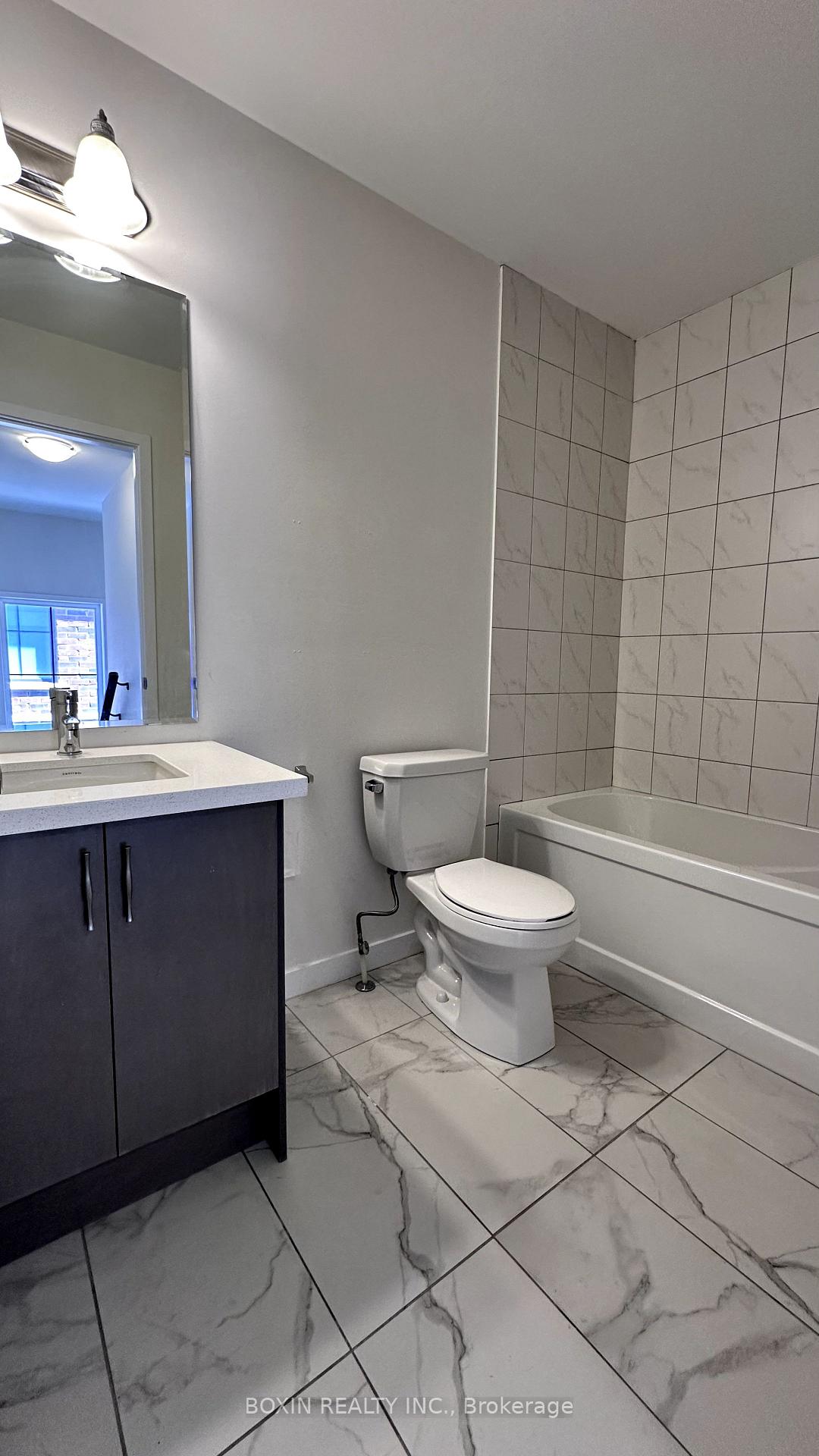 Photo 22 of Unit 34, 30 Seacoasts Circle, Vaughan, Maple — HOMEH