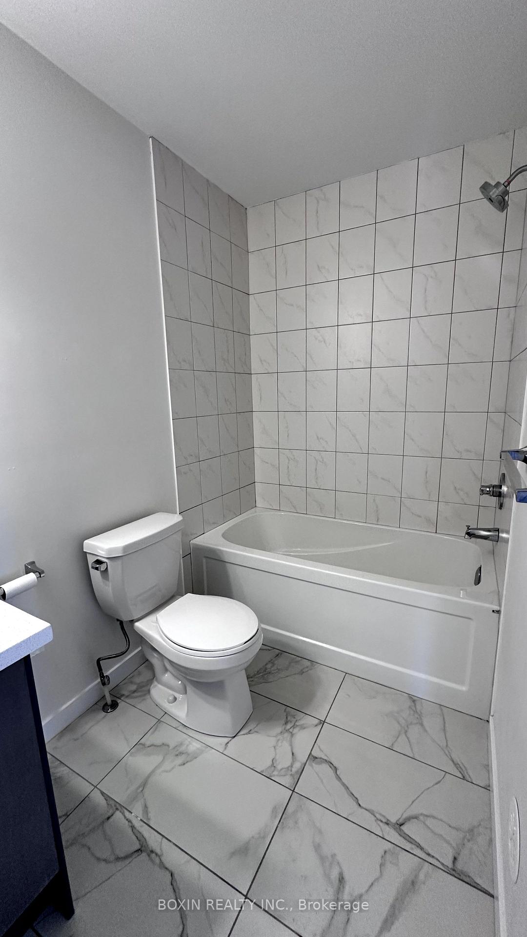 Photo 23 of Unit 34, 30 Seacoasts Circle, Vaughan, Maple — HOMEH