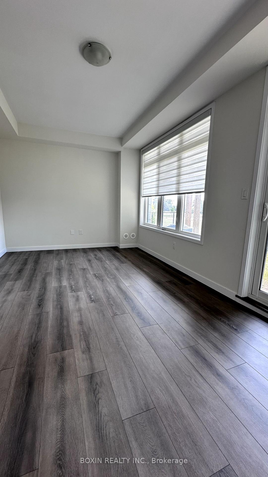 Photo 31 of Unit 34, 30 Seacoasts Circle, Vaughan, Maple — HOMEH