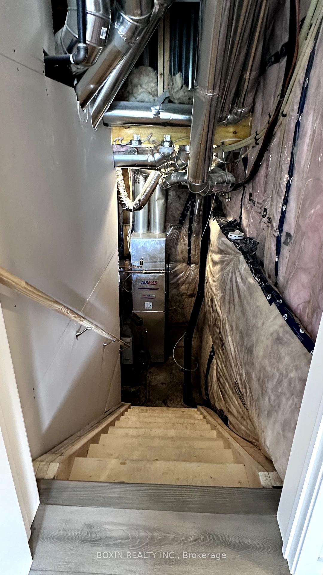 Photo 34 of Unit 34, 30 Seacoasts Circle, Vaughan, Maple — HOMEH
