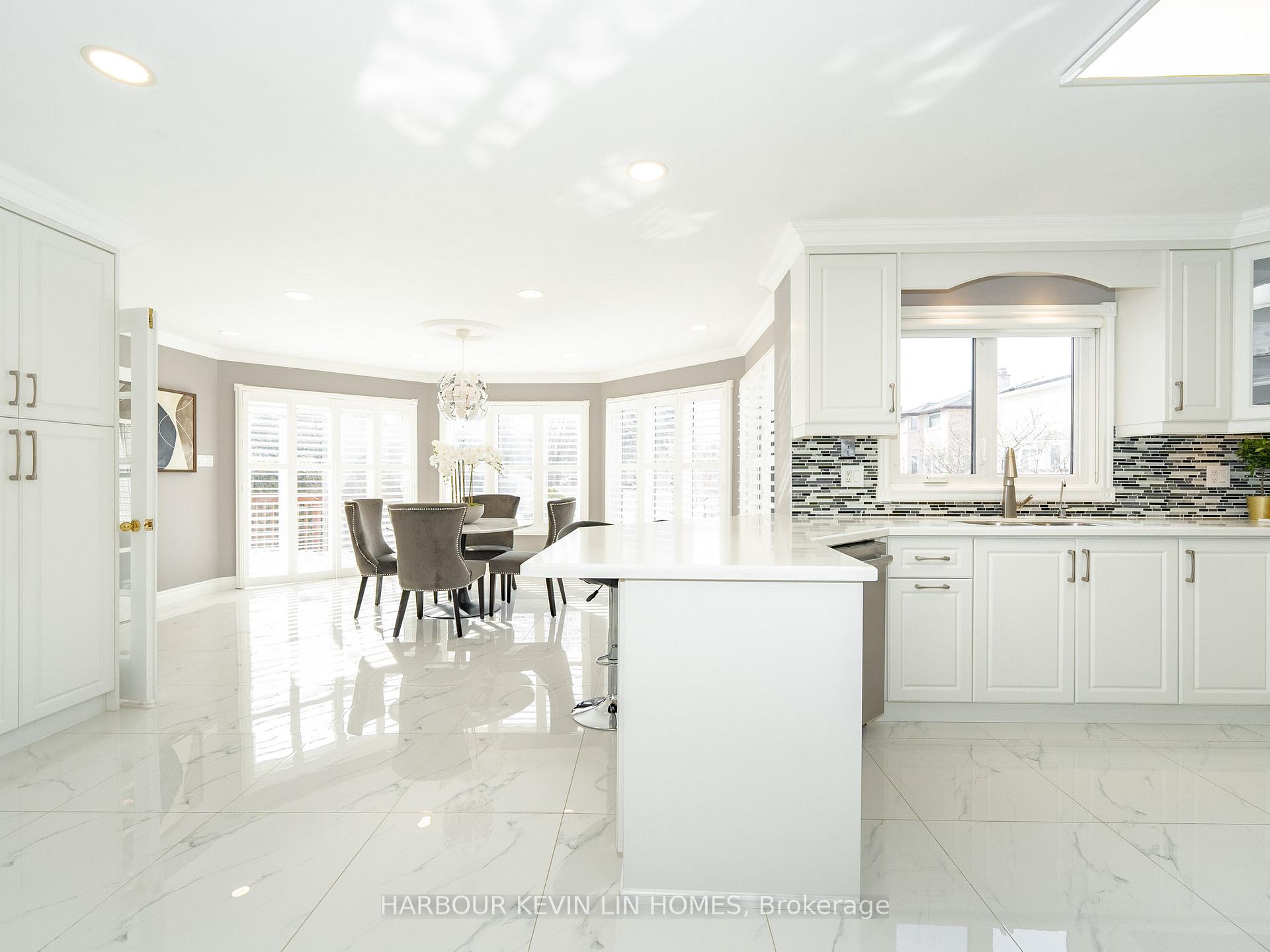 Photo 13 of 131 Spruce Avenue, Richmond Hill, South Richvale — HOMEH