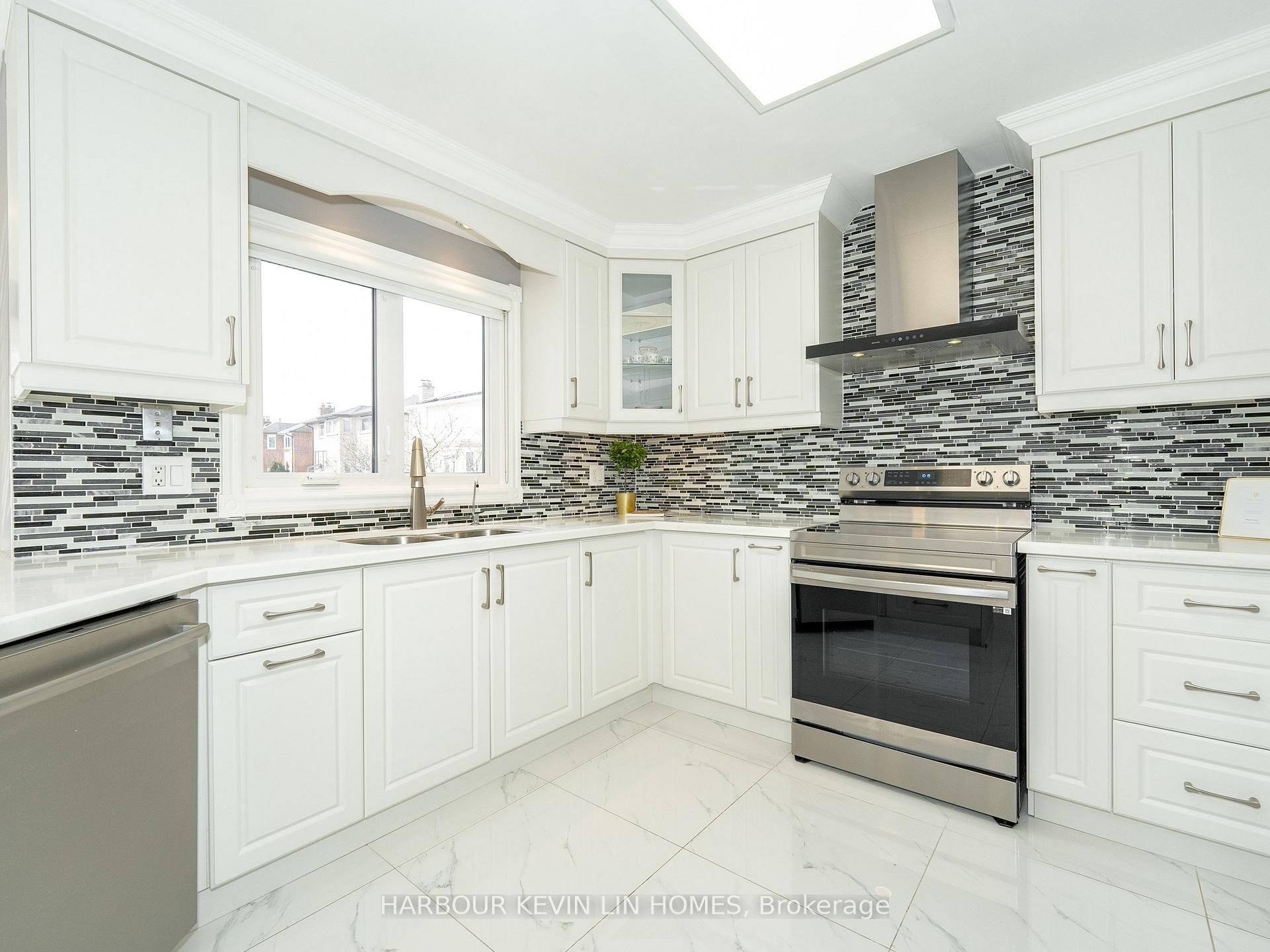 Photo 16 of 131 Spruce Avenue, Richmond Hill, South Richvale — HOMEH