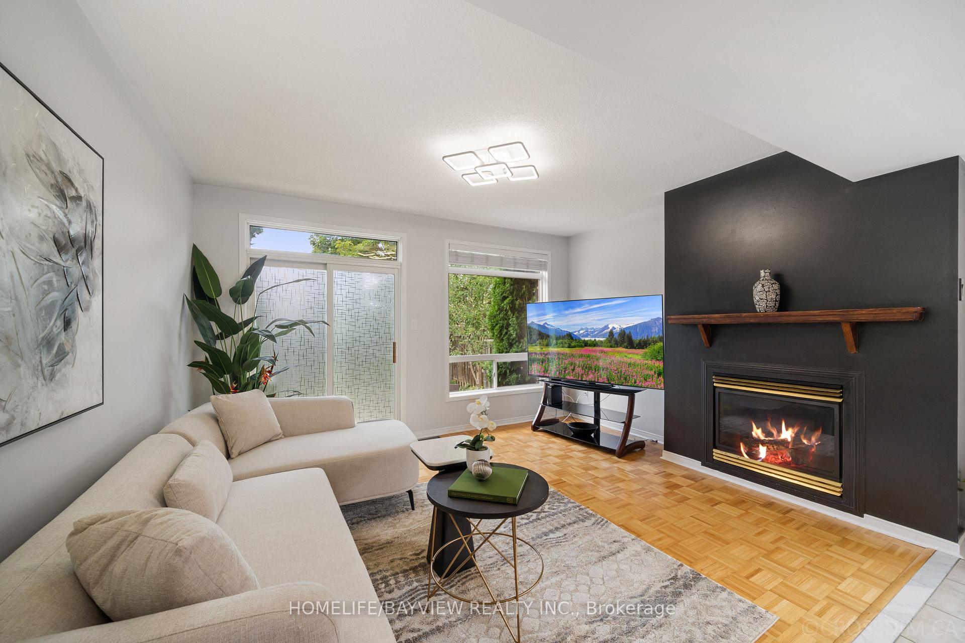 Photo 12 of 80 Haymer Drive, Vaughan, Maple — HOMEH