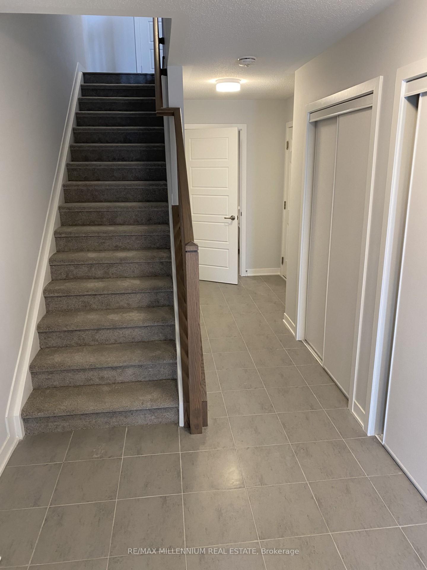 Photo 6 of 304 Parallax Private, Ottawa, Barrhaven - Half Moon Bay — HOMEH