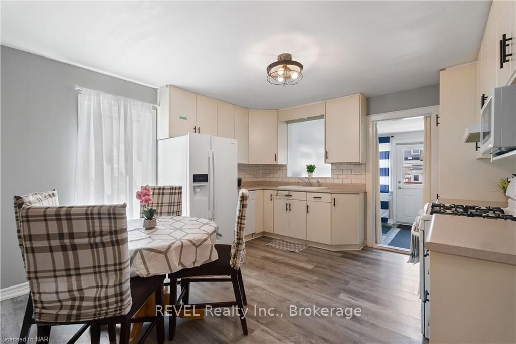 Photo 7 of 295 Wallace Avenue S, Welland, Lincoln/Crowland — HOMEH