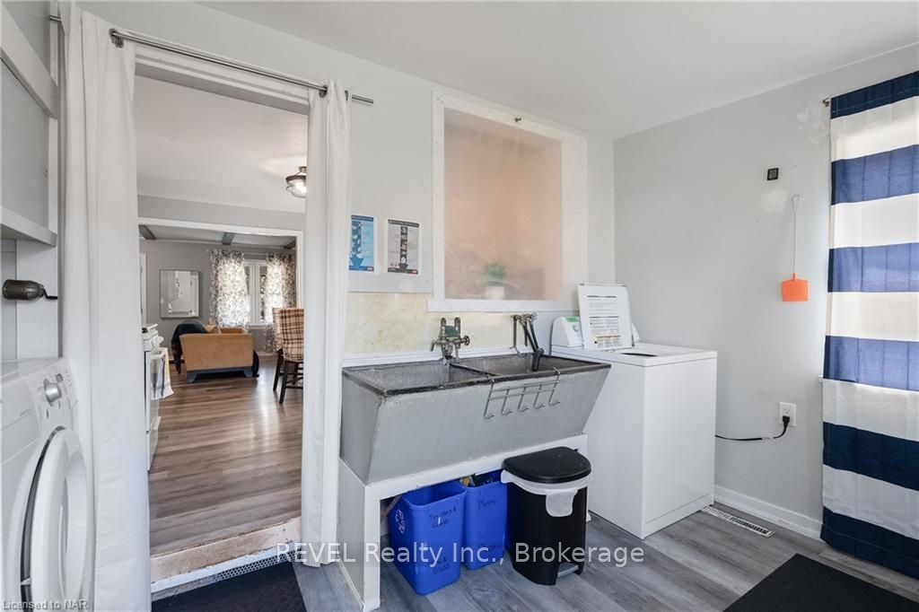 Photo 11 of 295 Wallace Avenue S, Welland, Lincoln/Crowland — HOMEH