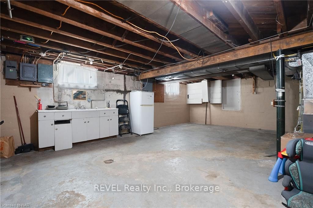 Photo 24 of 295 Wallace Avenue S, Welland, Lincoln/Crowland — HOMEH