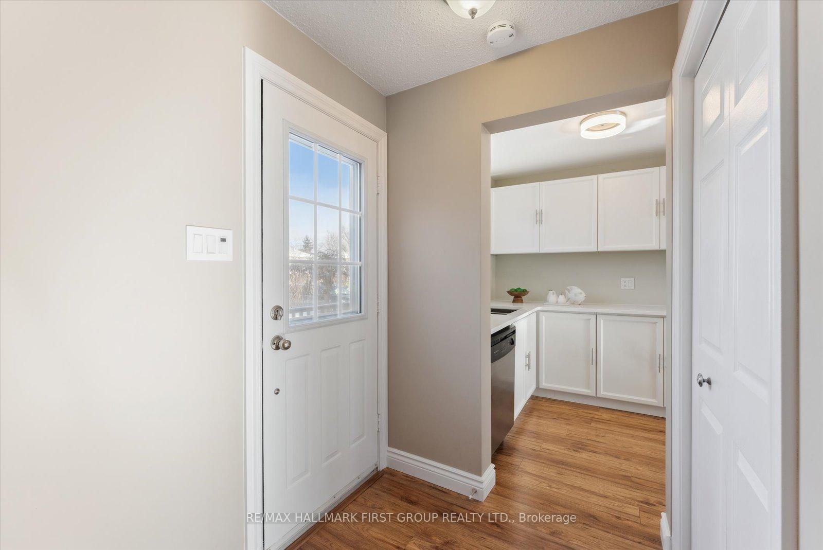 Photo 4 of 659 Sultana Square, Pickering, Amberlea — HOMEH