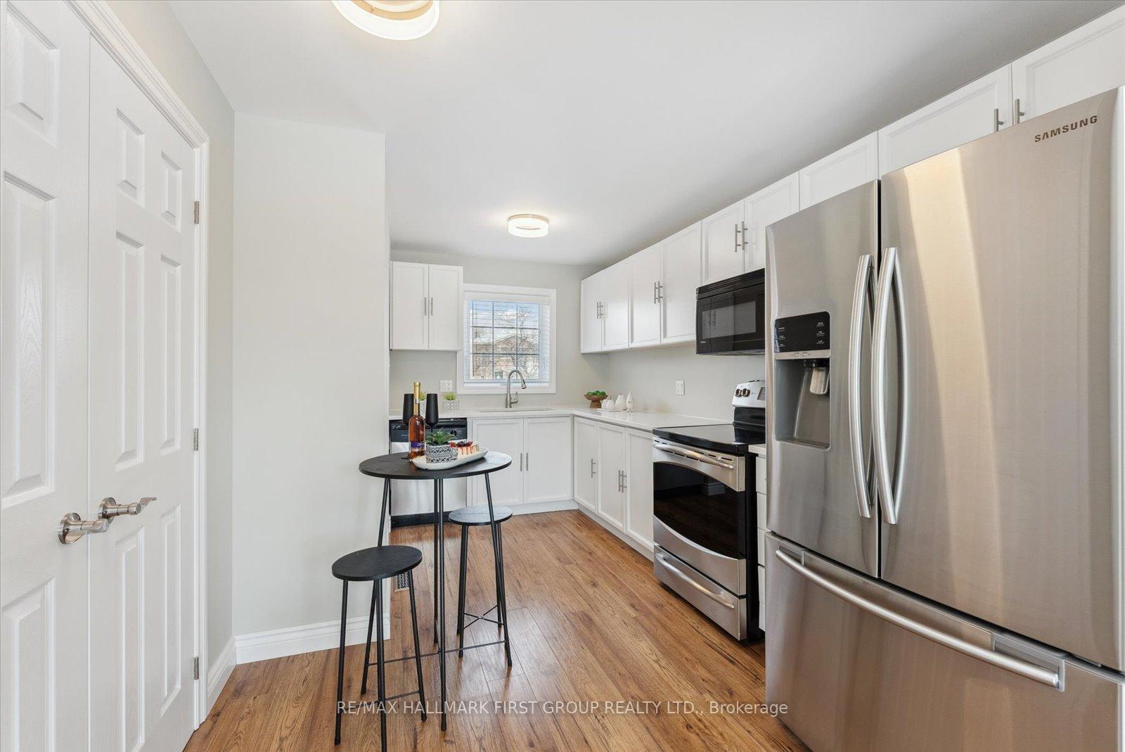 Photo 11 of 659 Sultana Square, Pickering, Amberlea — HOMEH