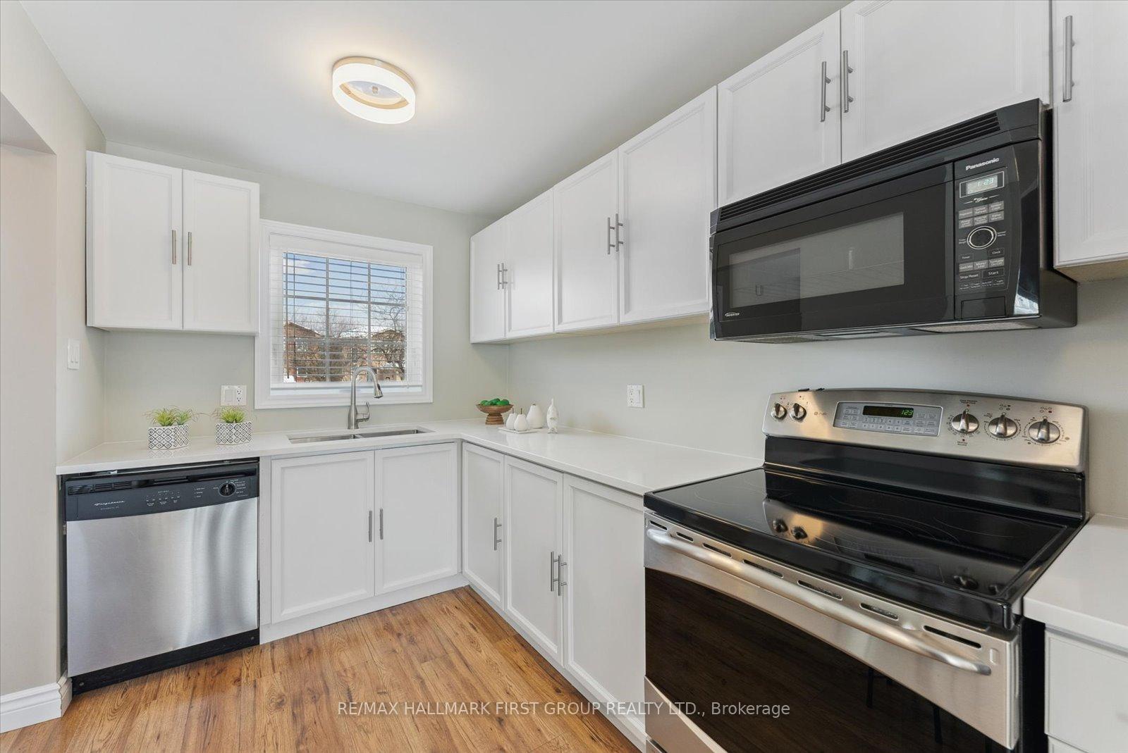 Photo 12 of 659 Sultana Square, Pickering, Amberlea — HOMEH