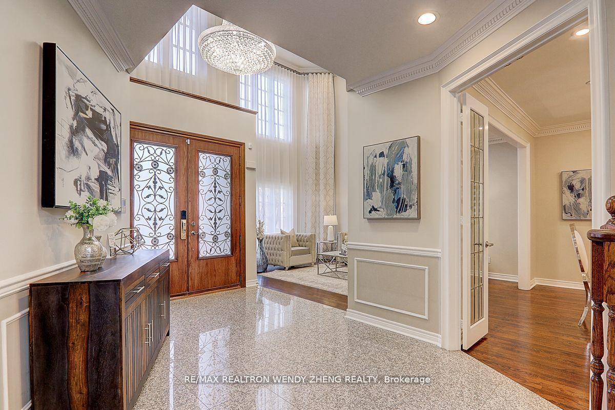 Photo 4 of 62 Black Walnut Crescent, Richmond Hill, Langstaff — HOMEH