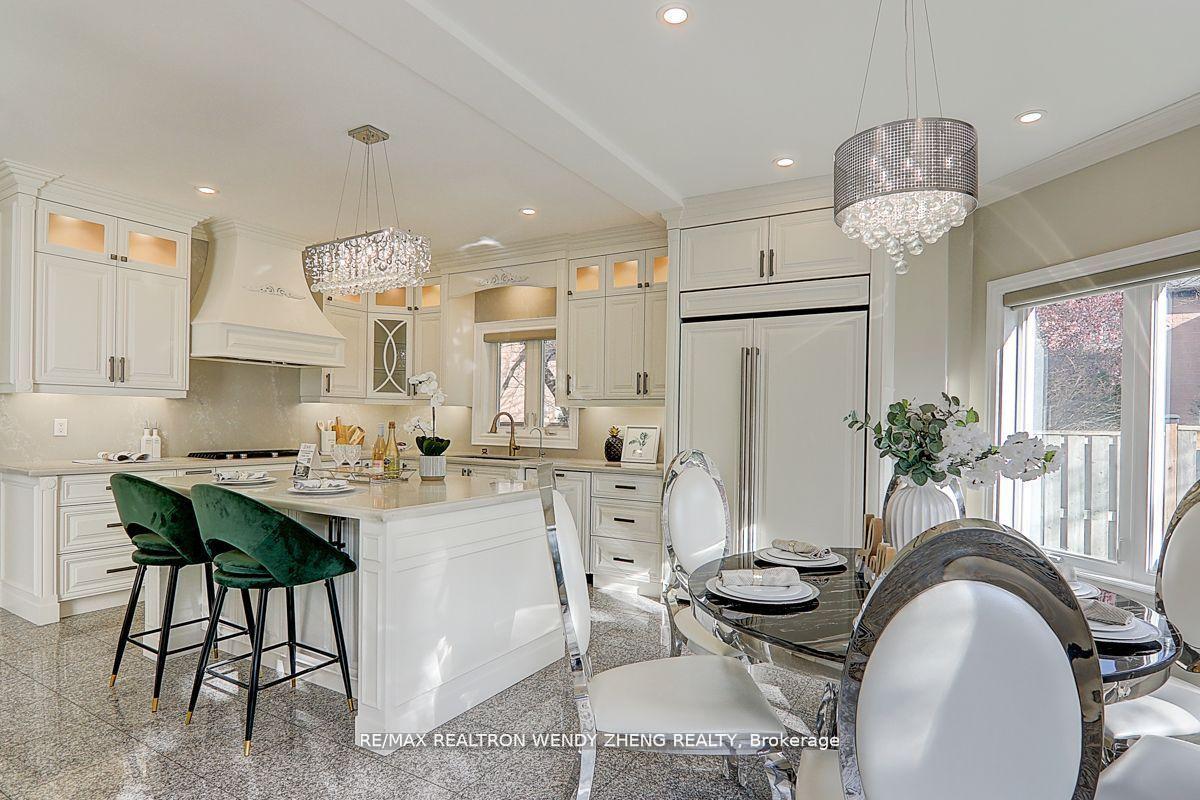 Photo 14 of 62 Black Walnut Crescent, Richmond Hill, Langstaff — HOMEH