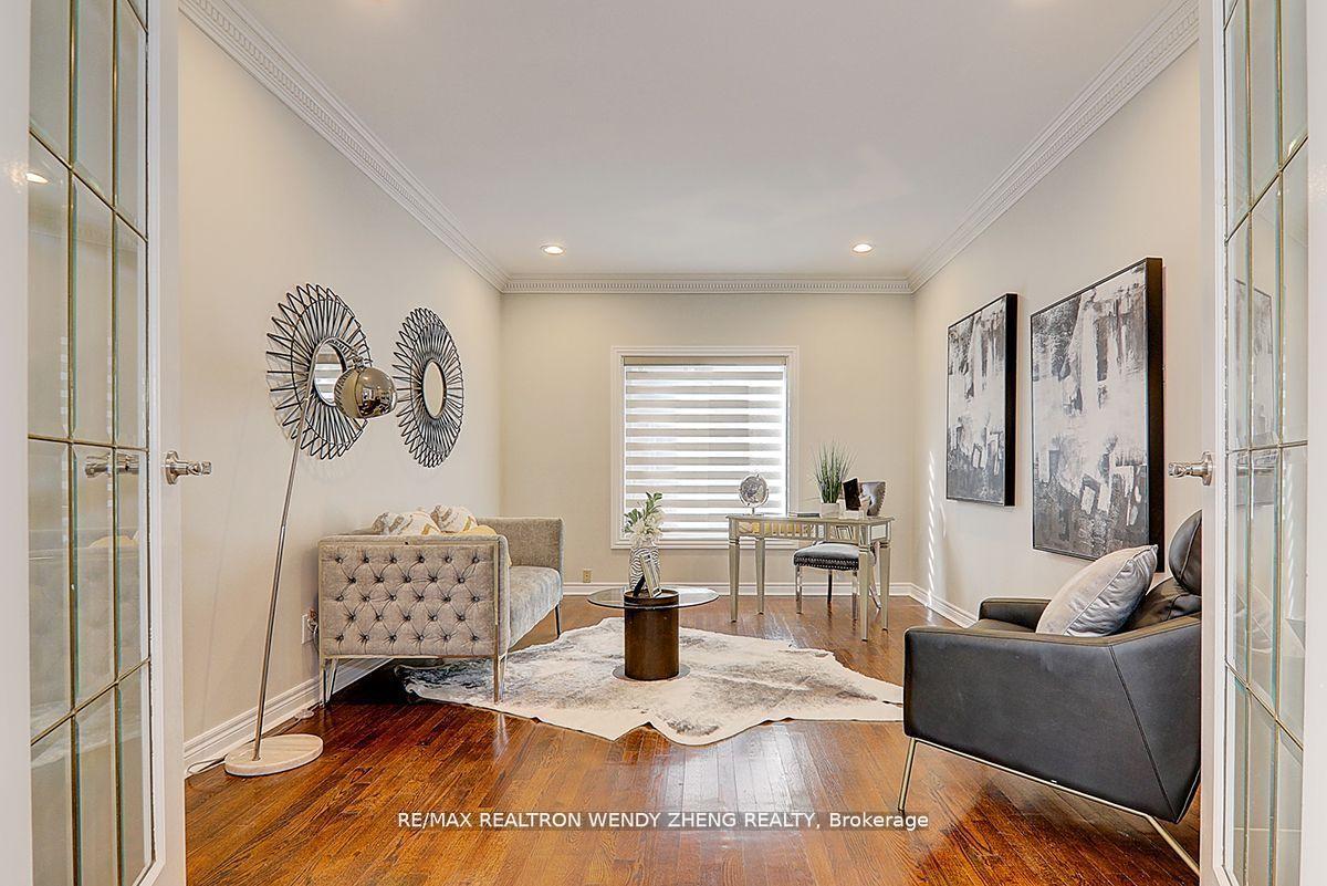 Photo 18 of 62 Black Walnut Crescent, Richmond Hill, Langstaff — HOMEH